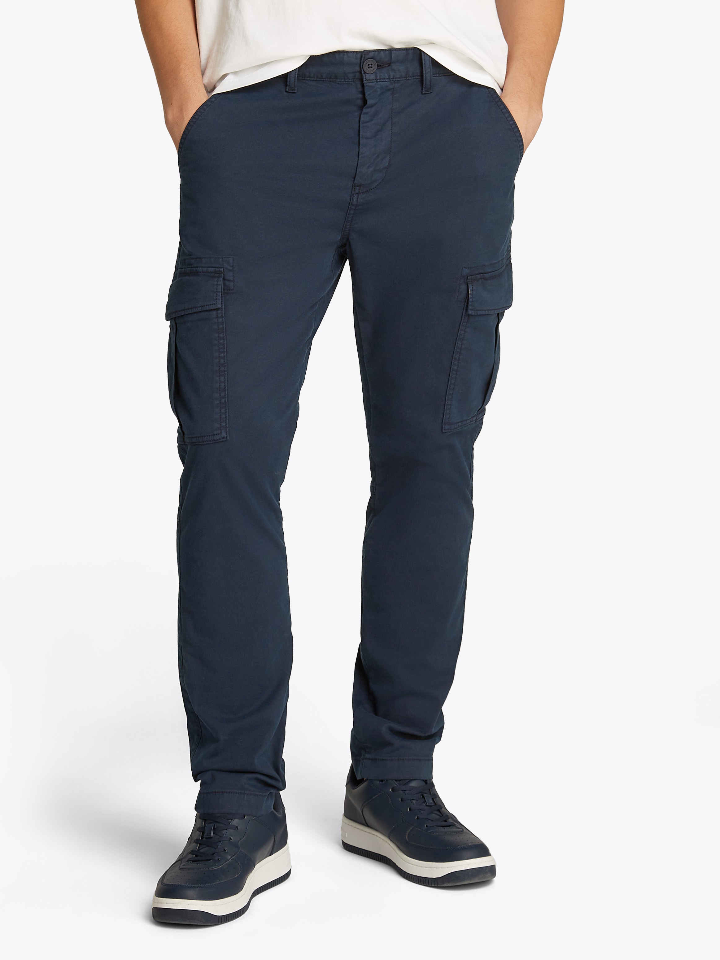 Tommy Jeans Cargohose "TJM AUSTIN CARGO" mit Logostickerei