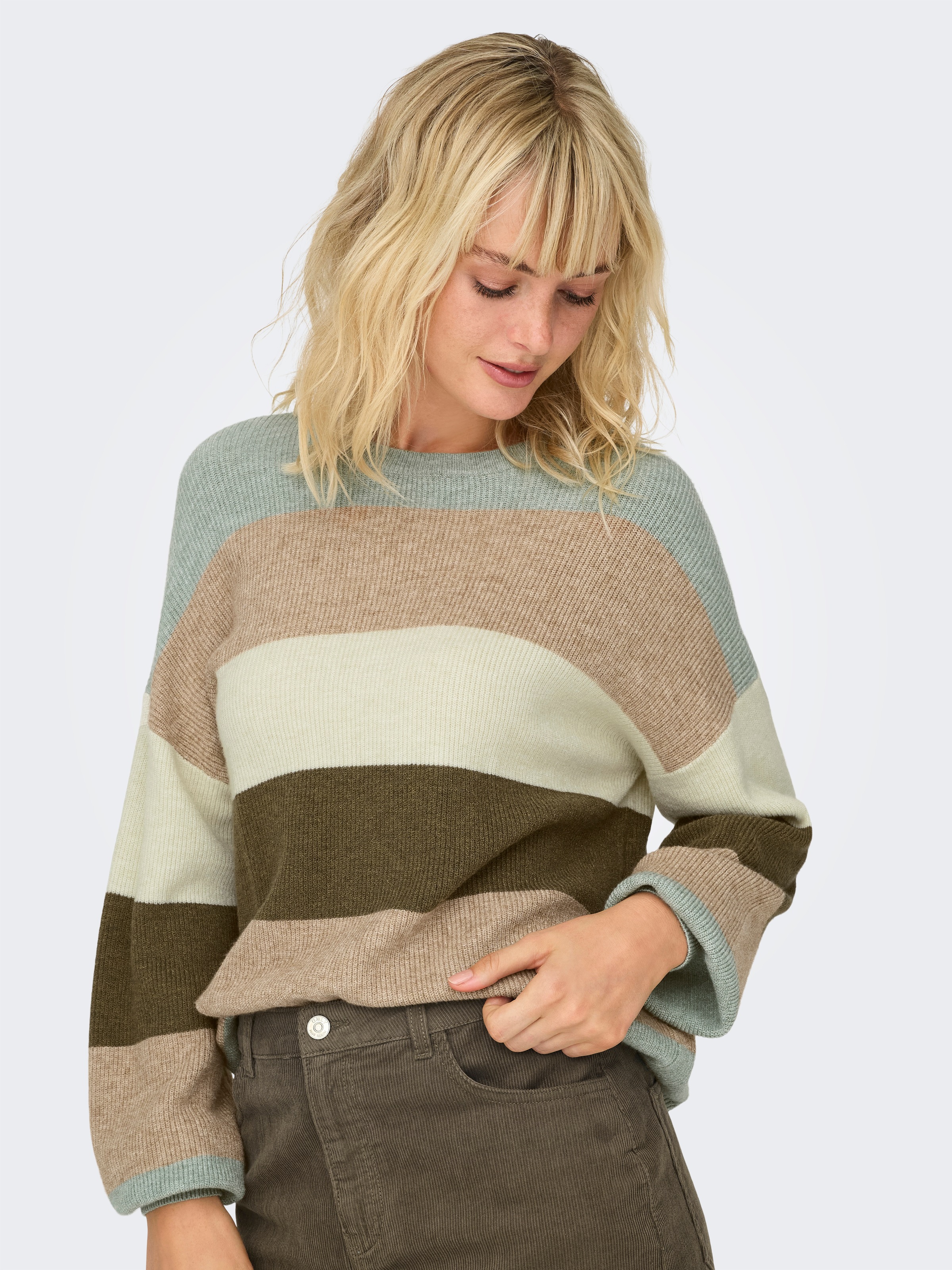 ONLY Strickpullover »ONLATIA L/S STRIPE PULLOVER KNT NOOS«, mit dem auffälligen Streifenmuster