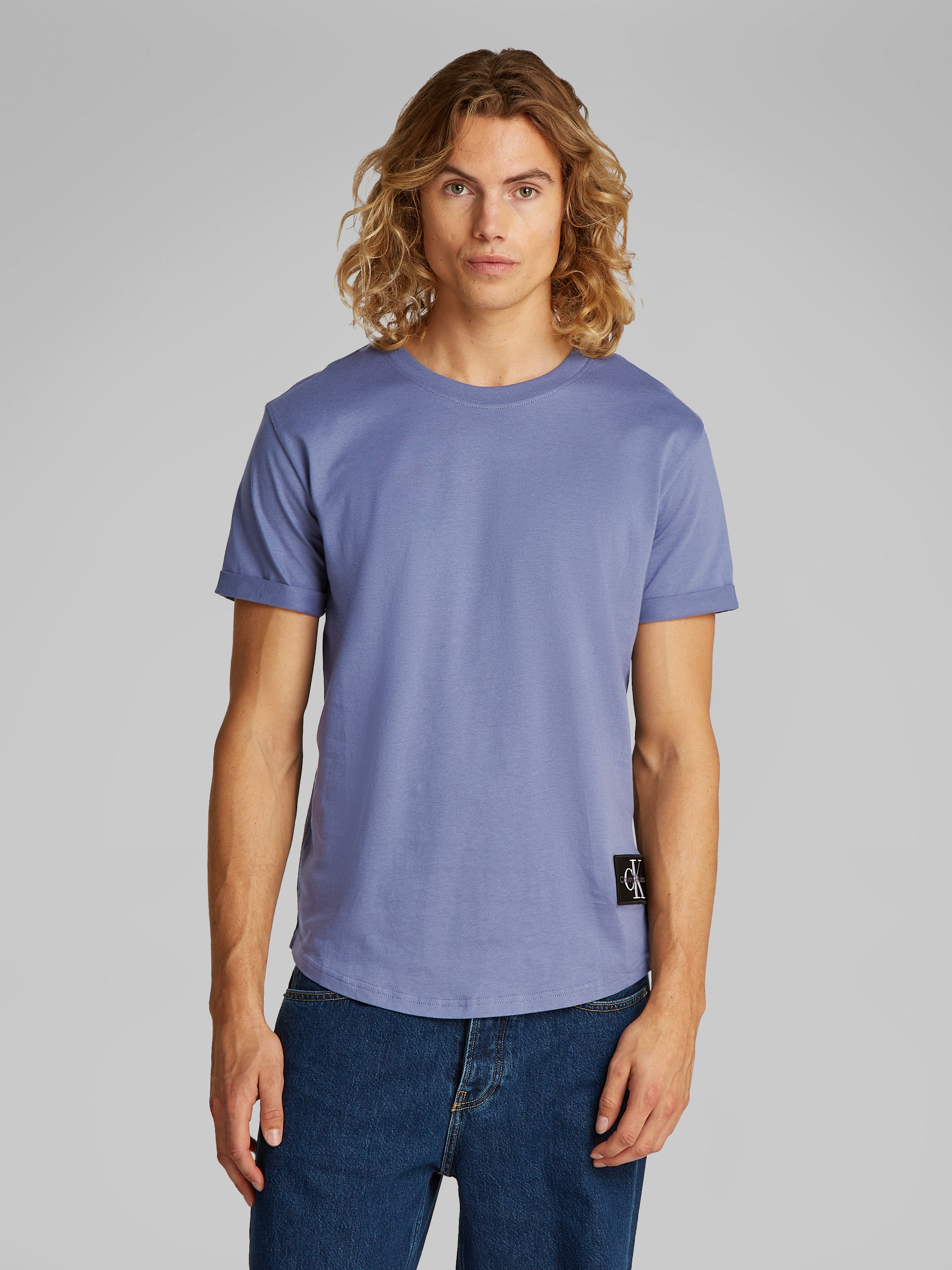 Calvin Klein Jeans T-Shirt »BADGE TURN UP SLEEVE«, mit Logopatch
