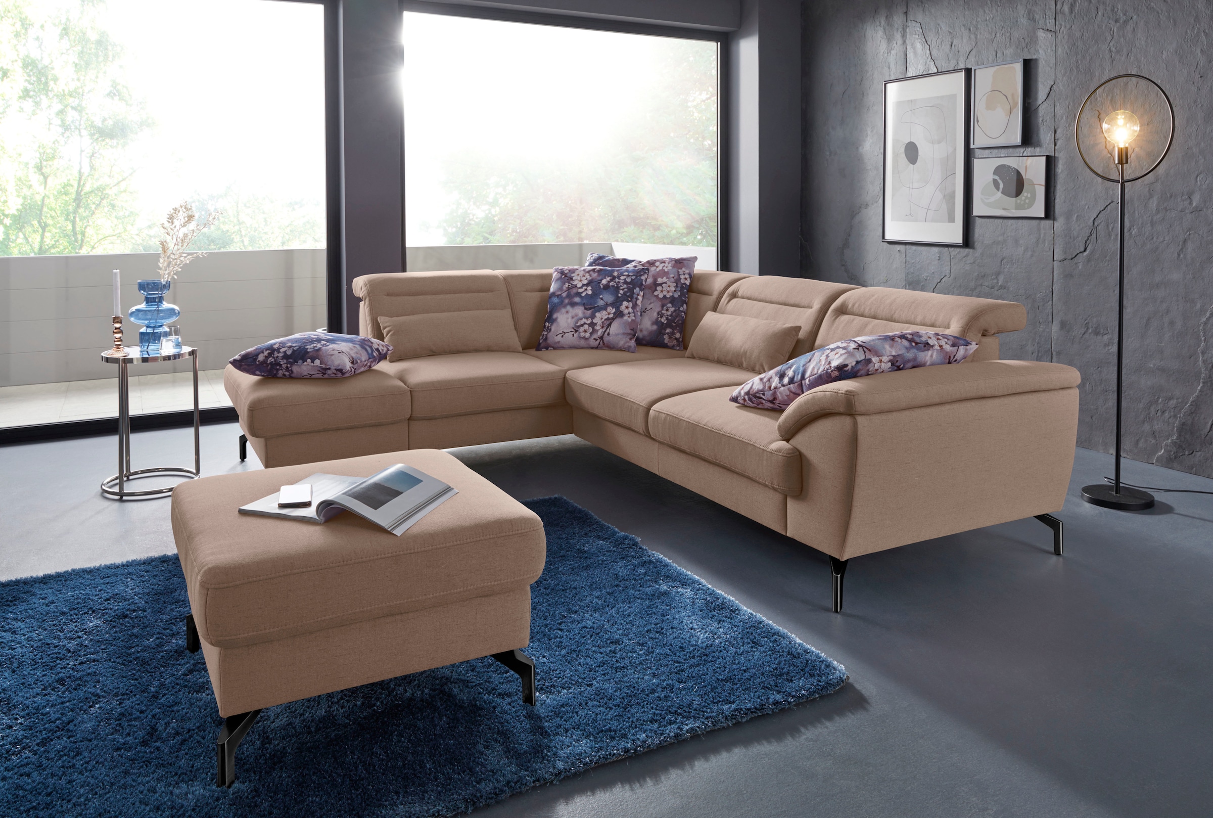 sit&more Ecksofa "Percy L-Form" 15 cm Fusshöhe, Sitztiefenverstellung, wahlweise in 2 Fussfarben