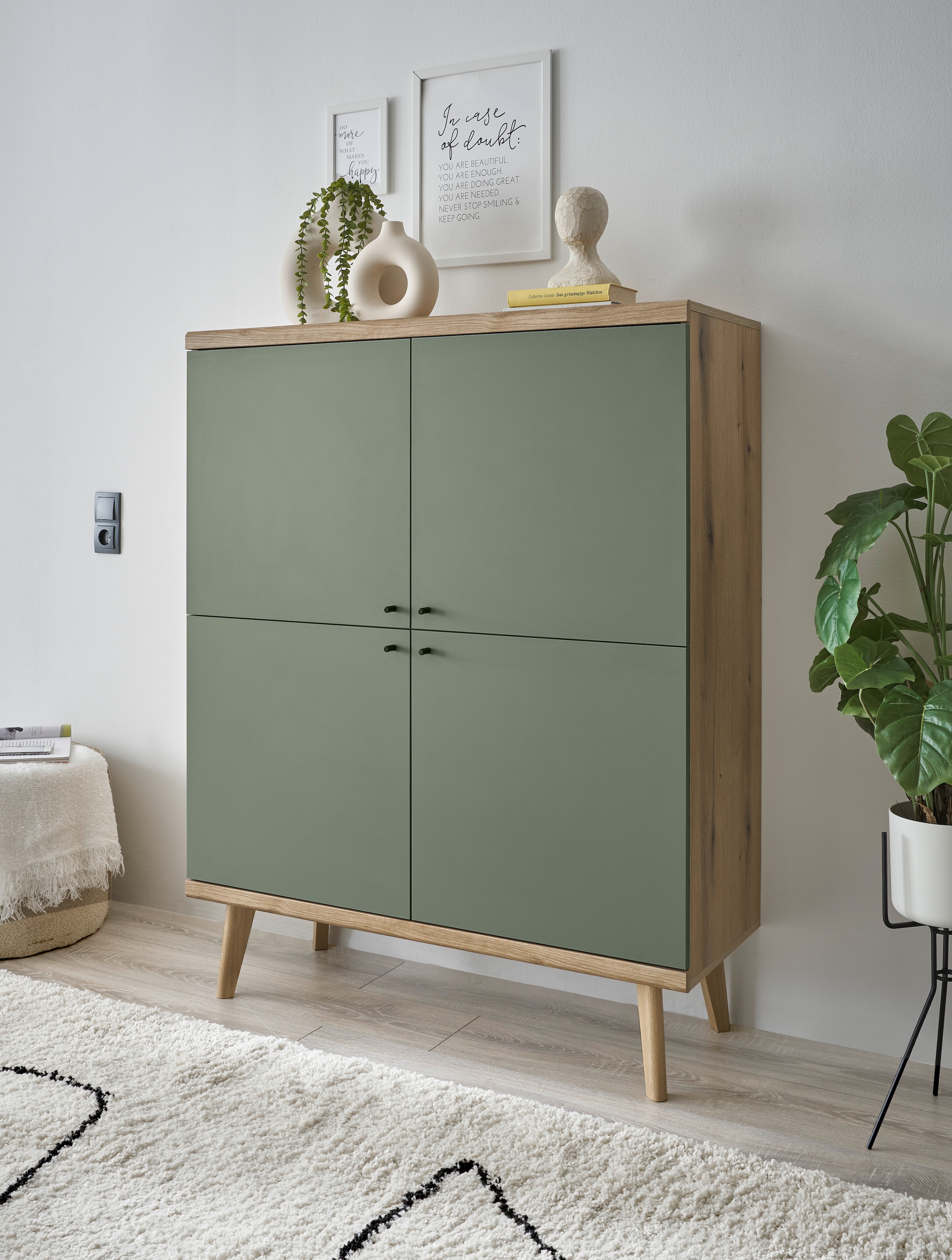 Highboard »MAVAS«, in moderner Trendfarbe, Griffe aus Metall (Schwarz), Höhe 134 cm