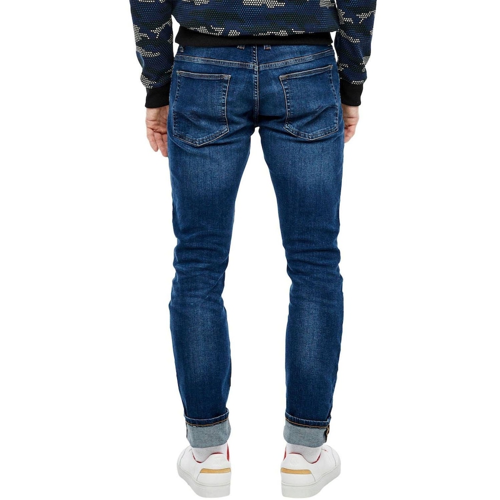 QS Straight-Jeans »RICK«, mit leichter Used-Waschung