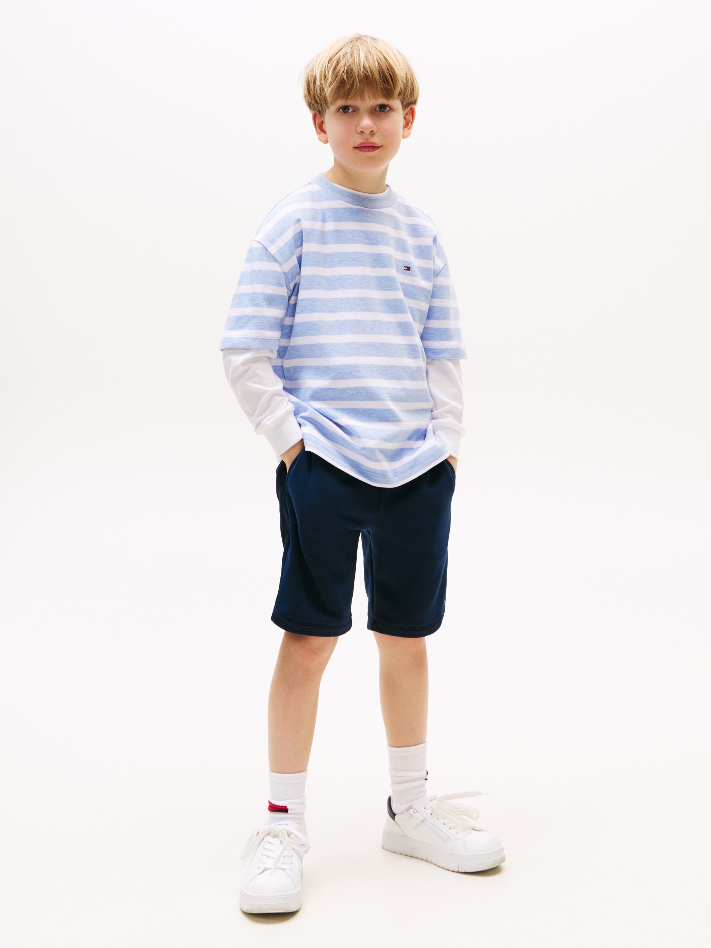 Tommy Hilfiger T-Shirt »INTERLOCK STRIPE HTR T-SHIRT SS«, für Kinder bis 16 Jahre, mit kleinem Flag-Label