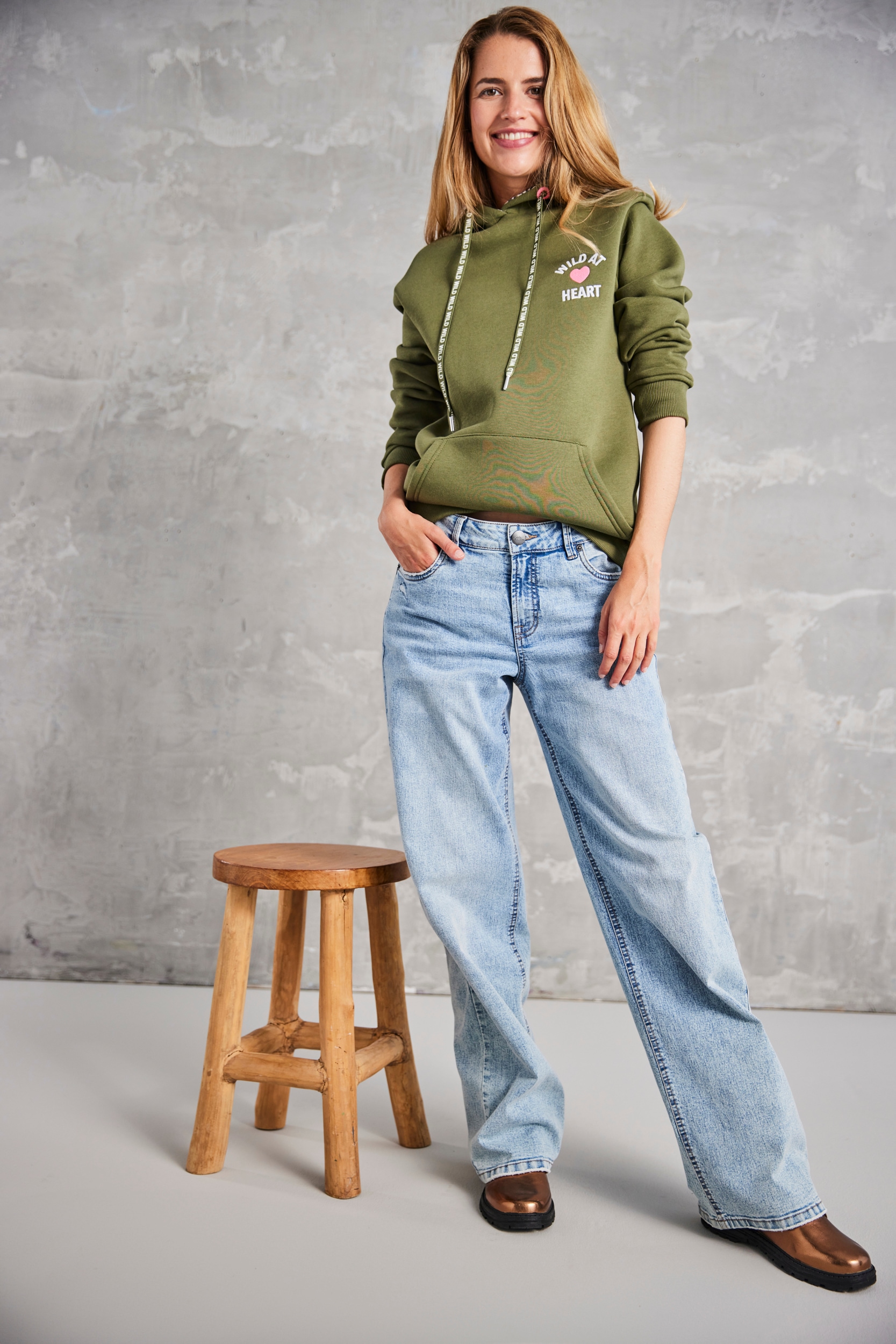 Zwillingsherz Hoodie »"Wild at heart"«, mit Leo Kapuze und Stickerei