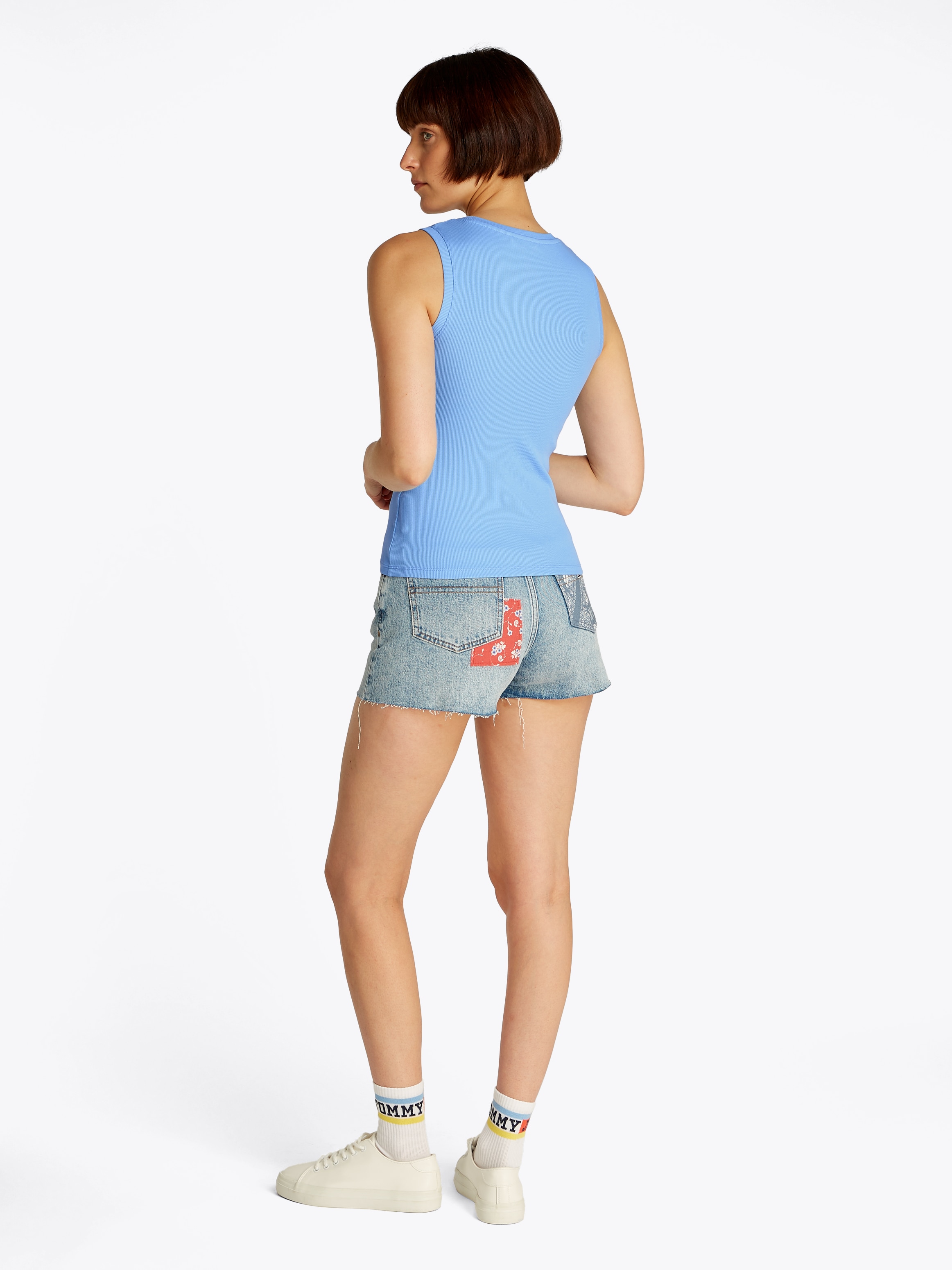 Tommy Jeans Tanktop »TJW ESSENTIAL RIB TANK EXT«, mit Logostickerei