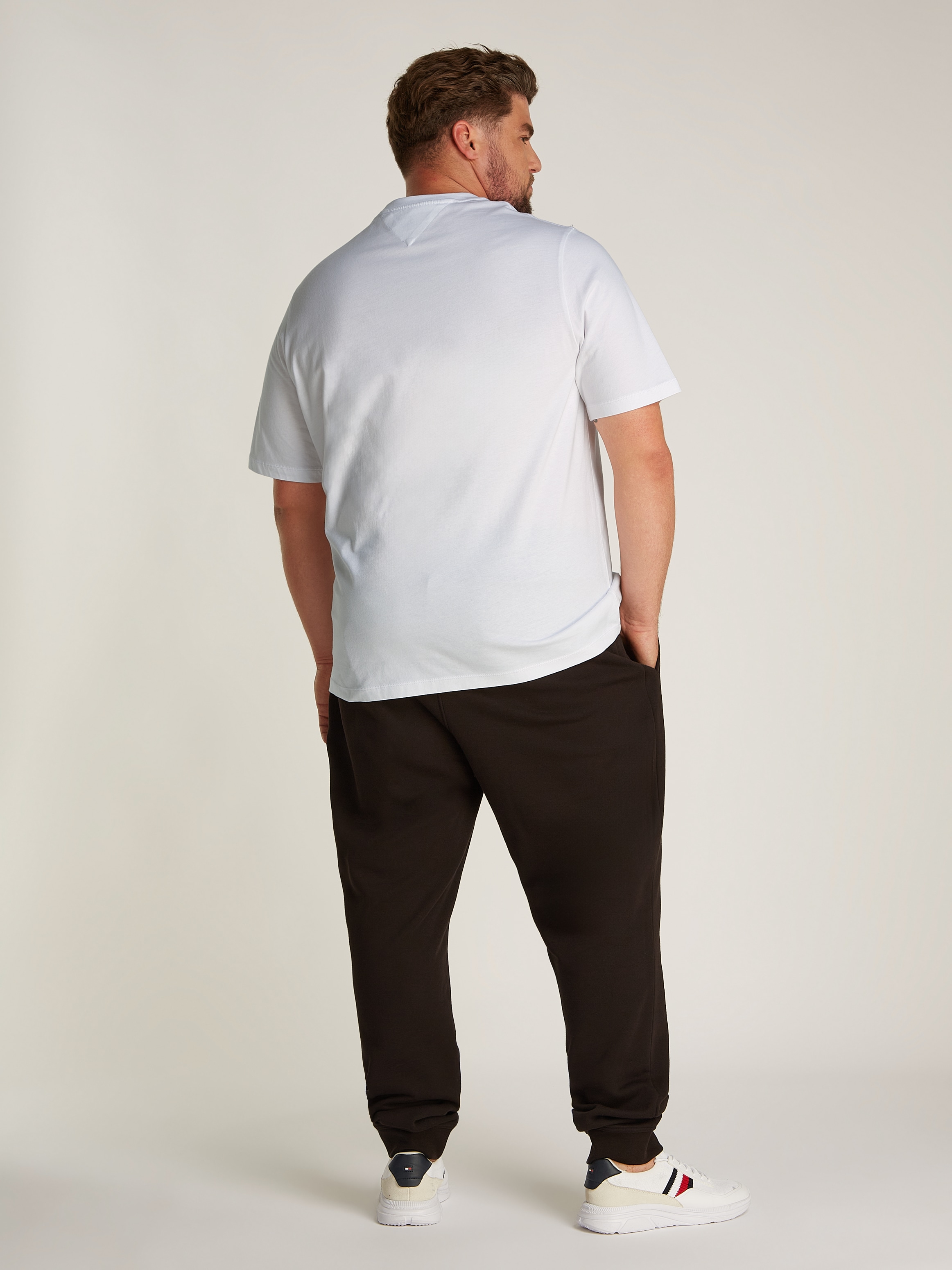 Tommy Hilfiger Big & Tall Rundhalsshirt »BT-SCRIPT LOGO TEE-B«, in Grossen Grössen, Logostickerei