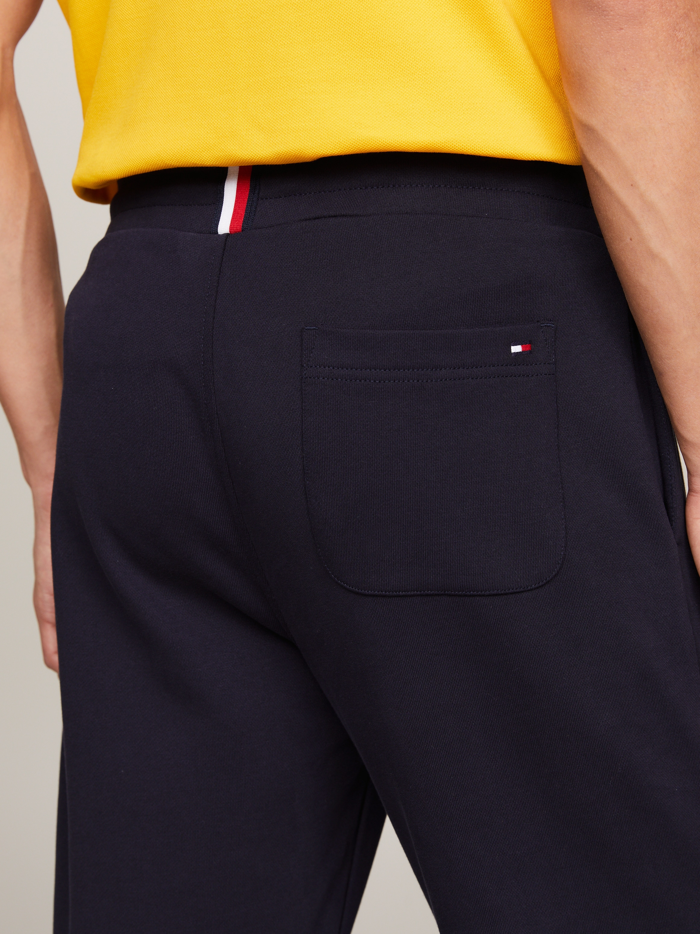 Tommy Hilfiger Sweathose »BASIC BRANDED SWEATPANTS«, mit grossem Tommy Hilfiger Schriftzug