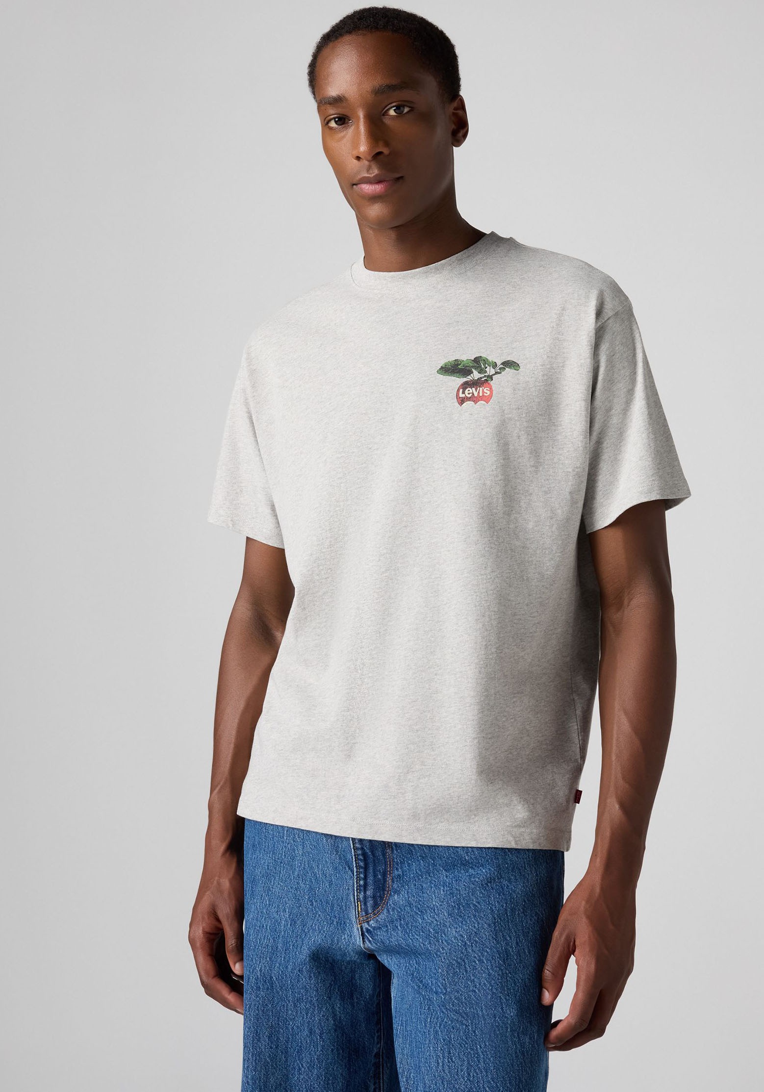 Levi's® T-Shirt »SEVINTAGE«, mit Logo-Aufnäher auf der Brust