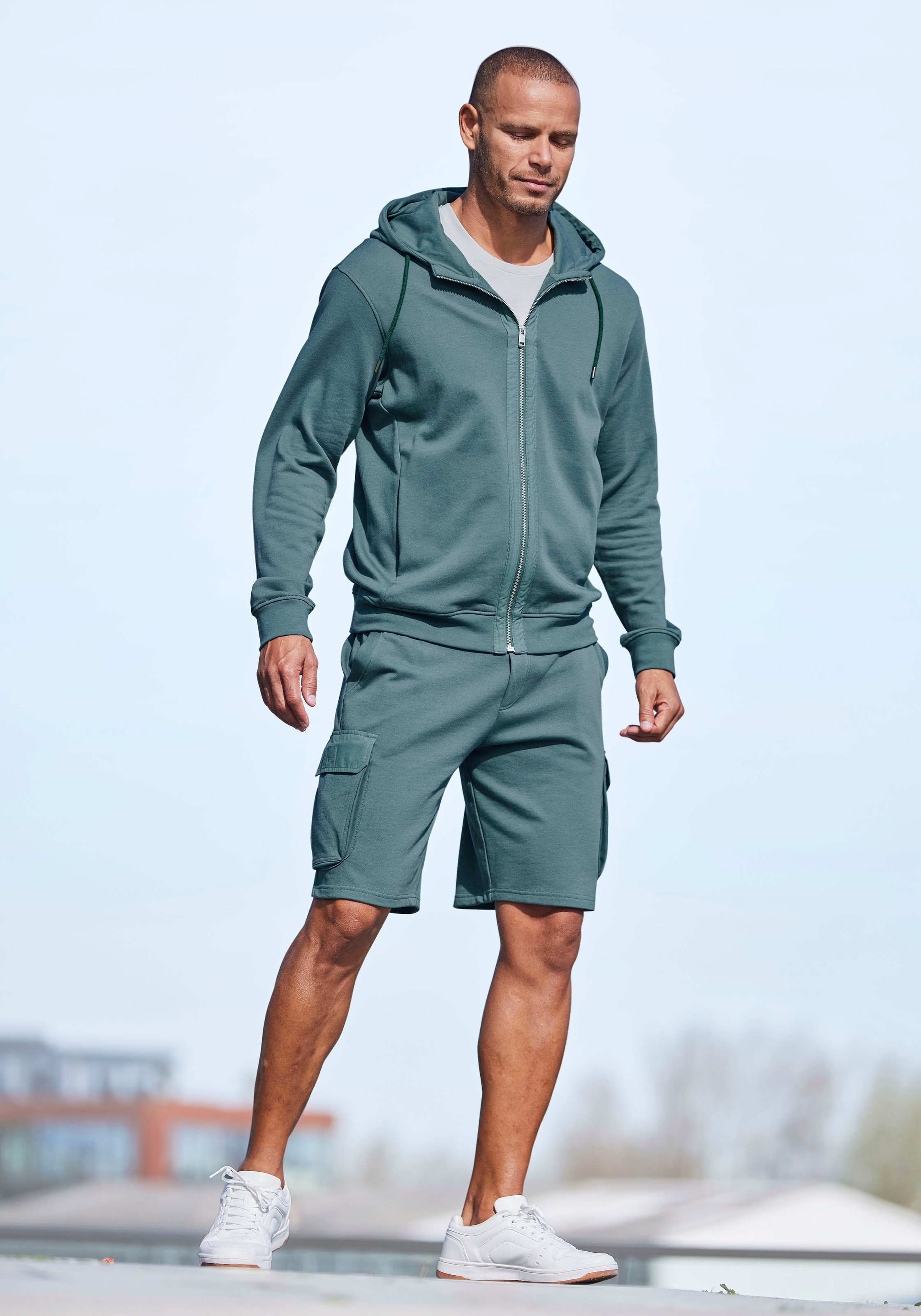 AUTHENTIC LE JOGGER Kapuzensweatjacke, Sweatjacke mit Eingrifftaschen aus Baumwoll-Mix