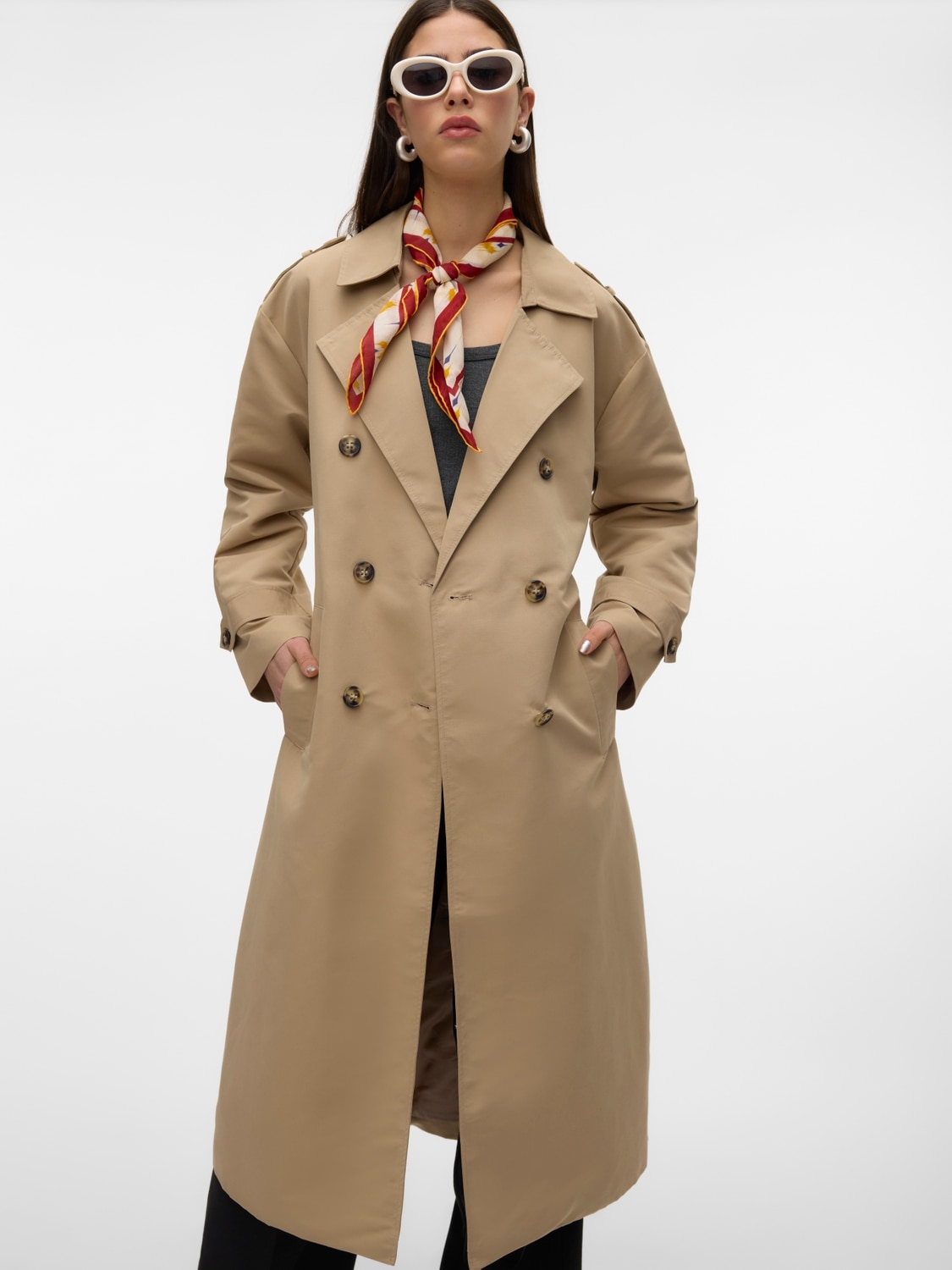 Vero Moda Trenchcoat »VMCHLOE LONG TRENCHCOAT GA NOOS« Zweireiher mit Bindegürtel