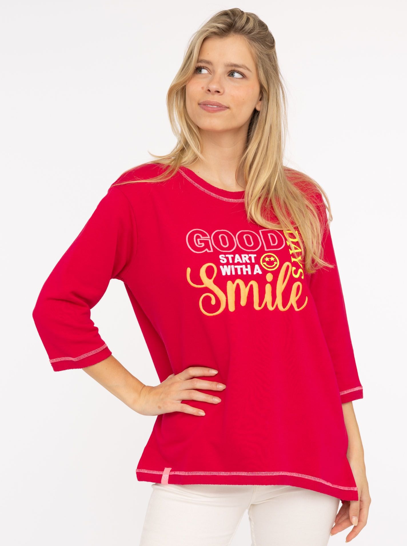 Zwillingsherz Langarmshirt ""Good Days"" mit auffälliger, gestickter Neon Schrift, ausgefransten Kanten