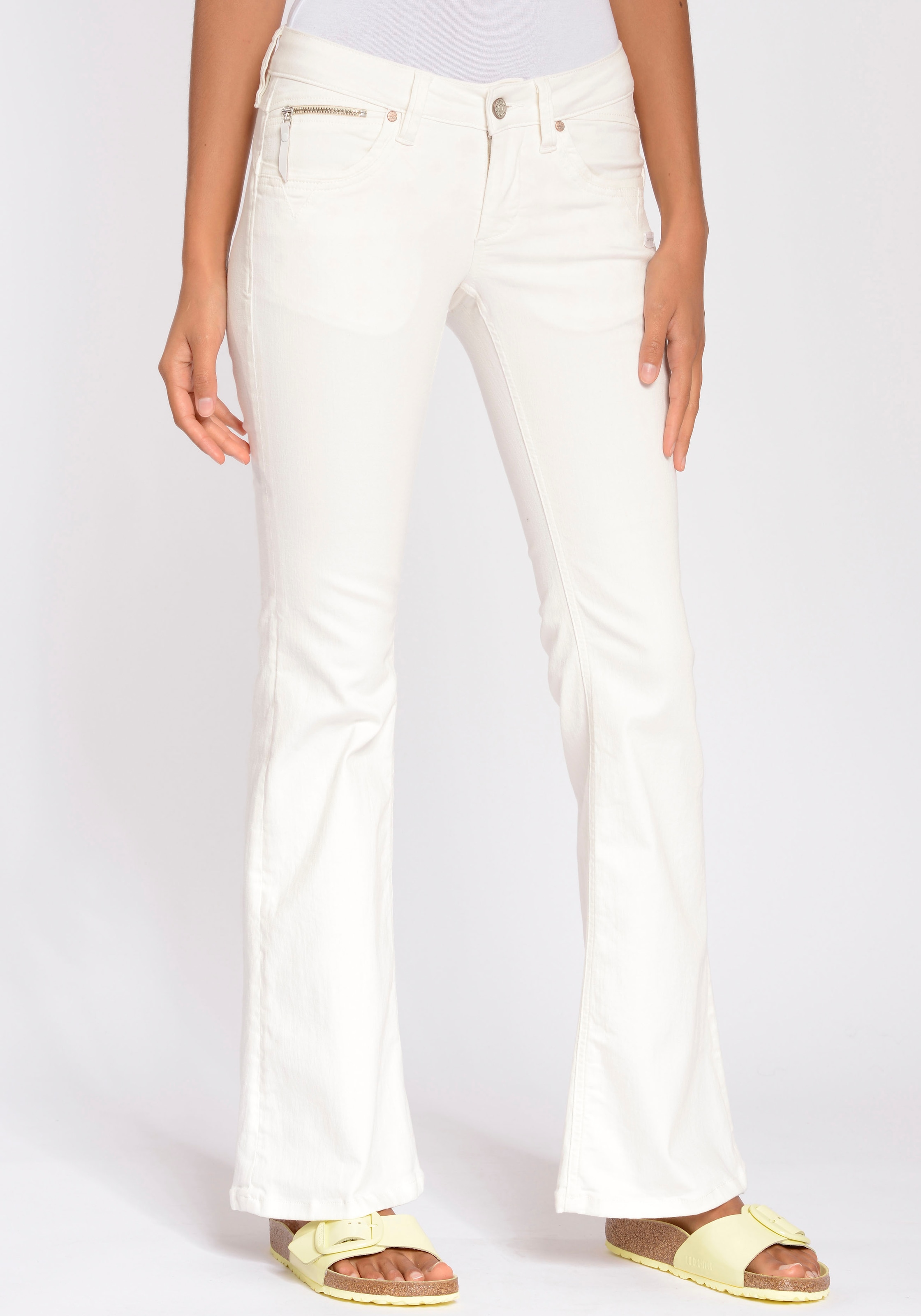 GANG Bootcut-Jeans »94NIKITA FLARED«, 5-Pocket Style mit Zipper an der Coinpocket