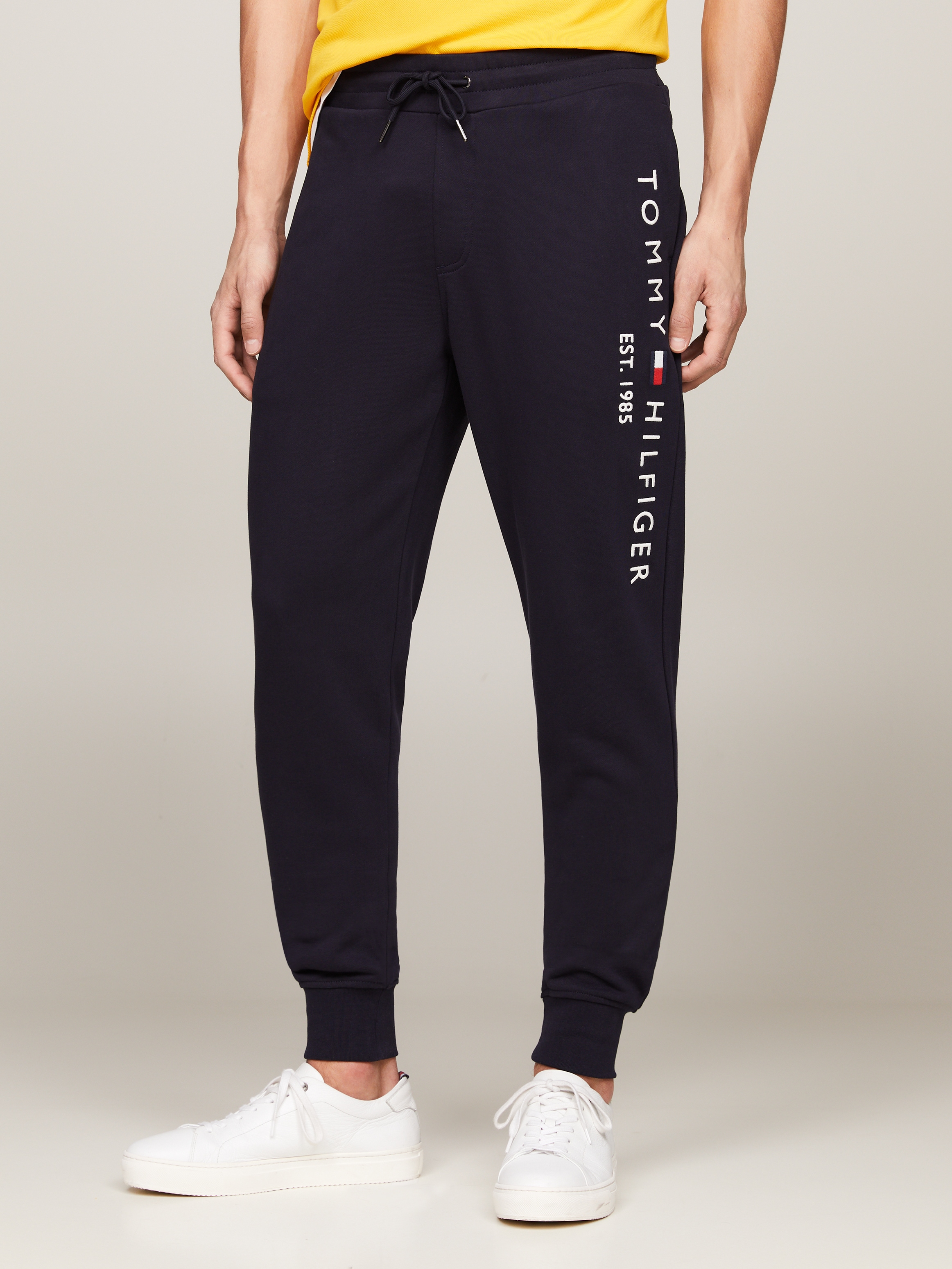 Tommy Hilfiger Sweathose »BASIC BRANDED SWEATPANTS«, mit grossem Tommy Hilfiger Schriftzug