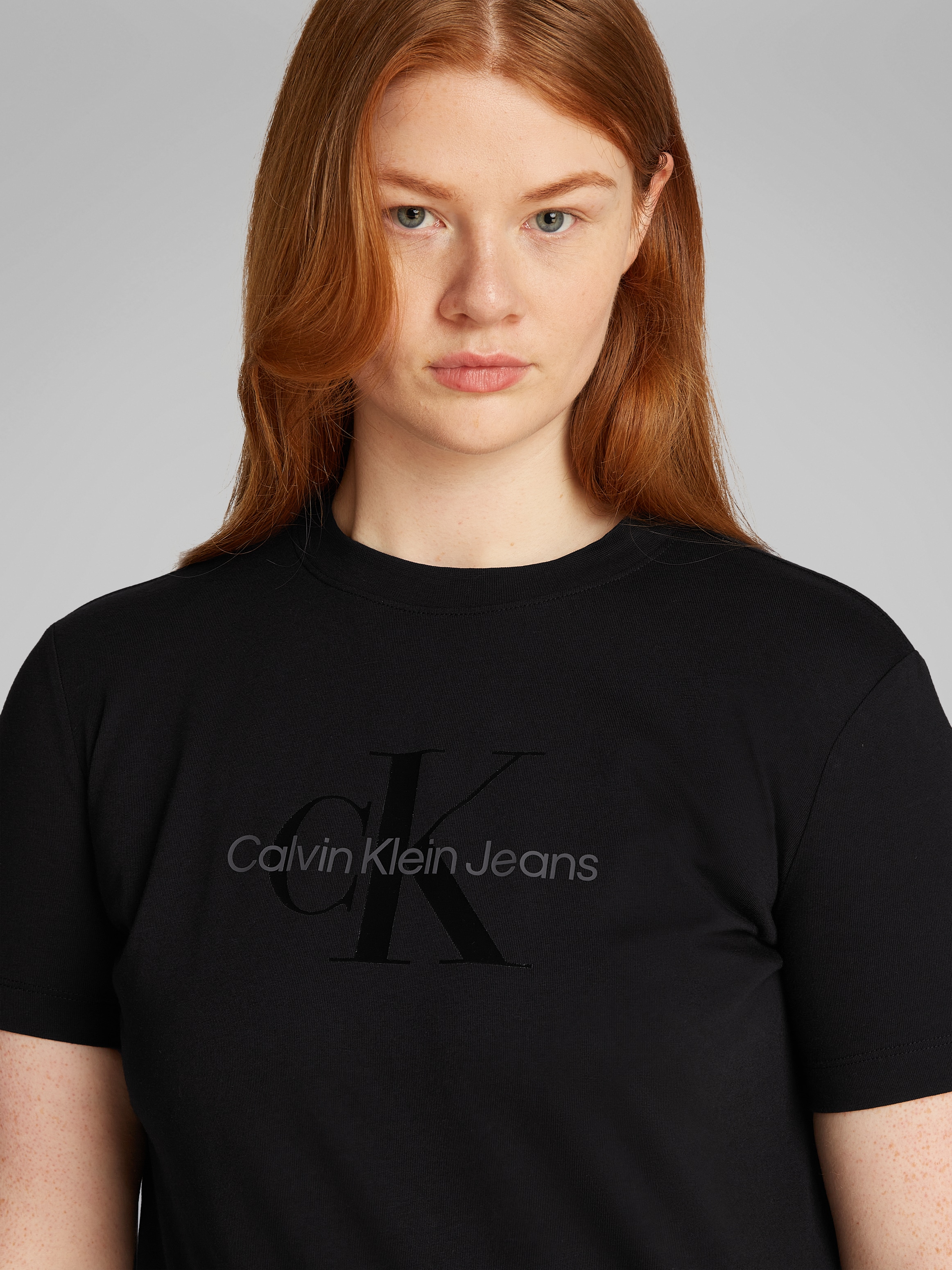 Calvin Klein Jeans Plus T-Shirt »PLUS GLOSSY MONOLOGO REGULAR TEE«, mit glänzendem Druck, in grossen Grössen