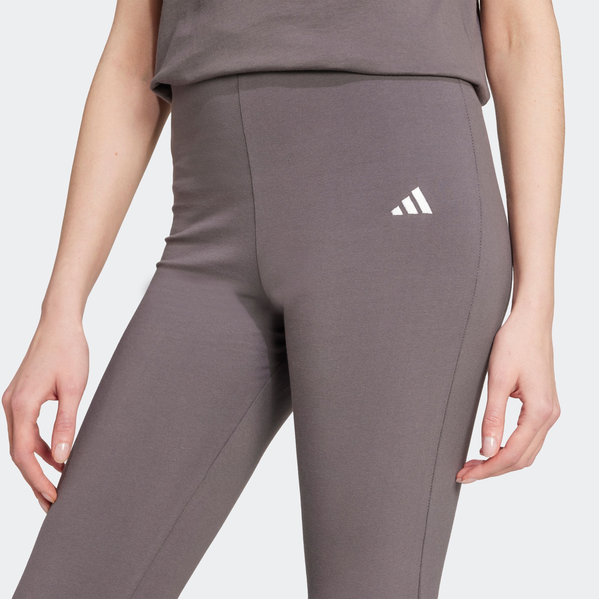 adidas Sportswear Trainingstights »W SL SJ FLARLEG«, (1 tlg.), Hoher Bund, ausgestellte Beinform