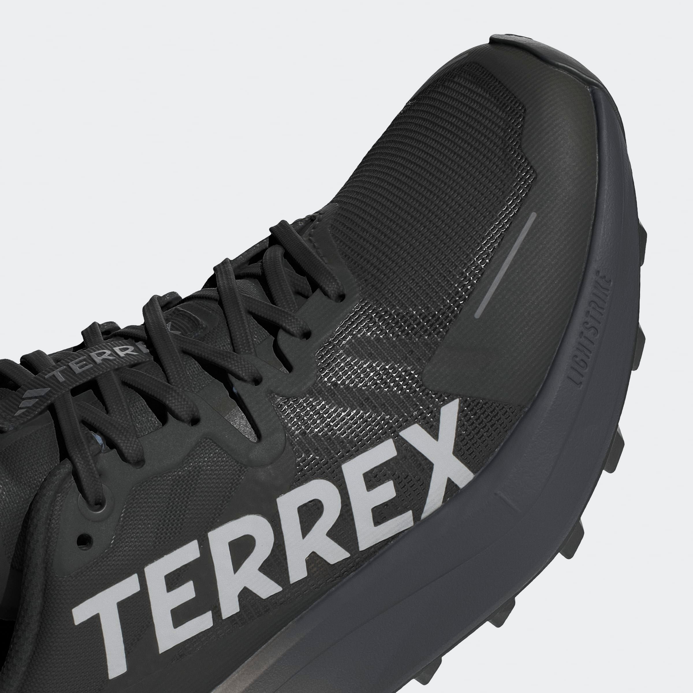 adidas TERREX Trailrunningschuh »TERREX AGRAVIC 3 TRAILRUNNING«, Trail-Runningschuhe