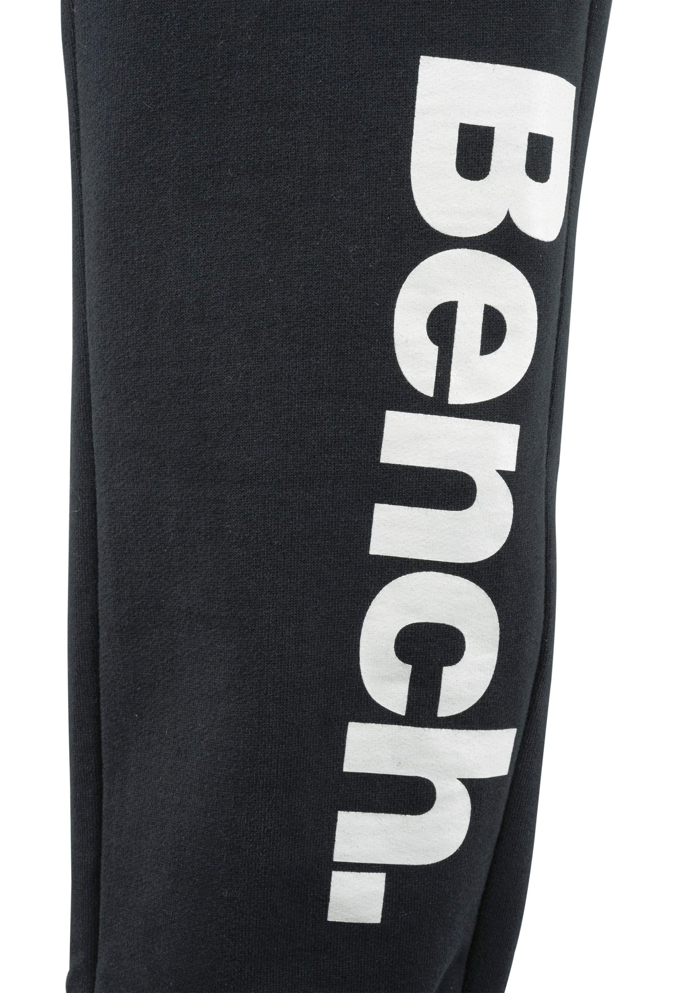 ✵ Bench. Sweathose »Basic«, entdecken günstig grossem und Nahttaschen mit Jelmoli-Versand Logo-Druck 