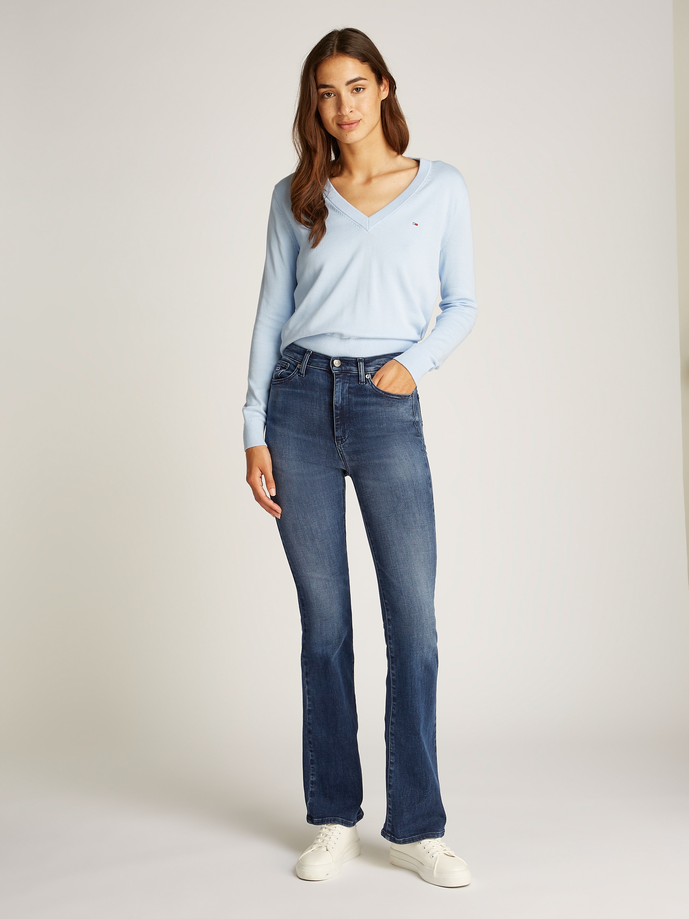 Tommy Jeans Slim-fit-Jeans »Sylvia High Rise Flare«, mit Logo-Badge