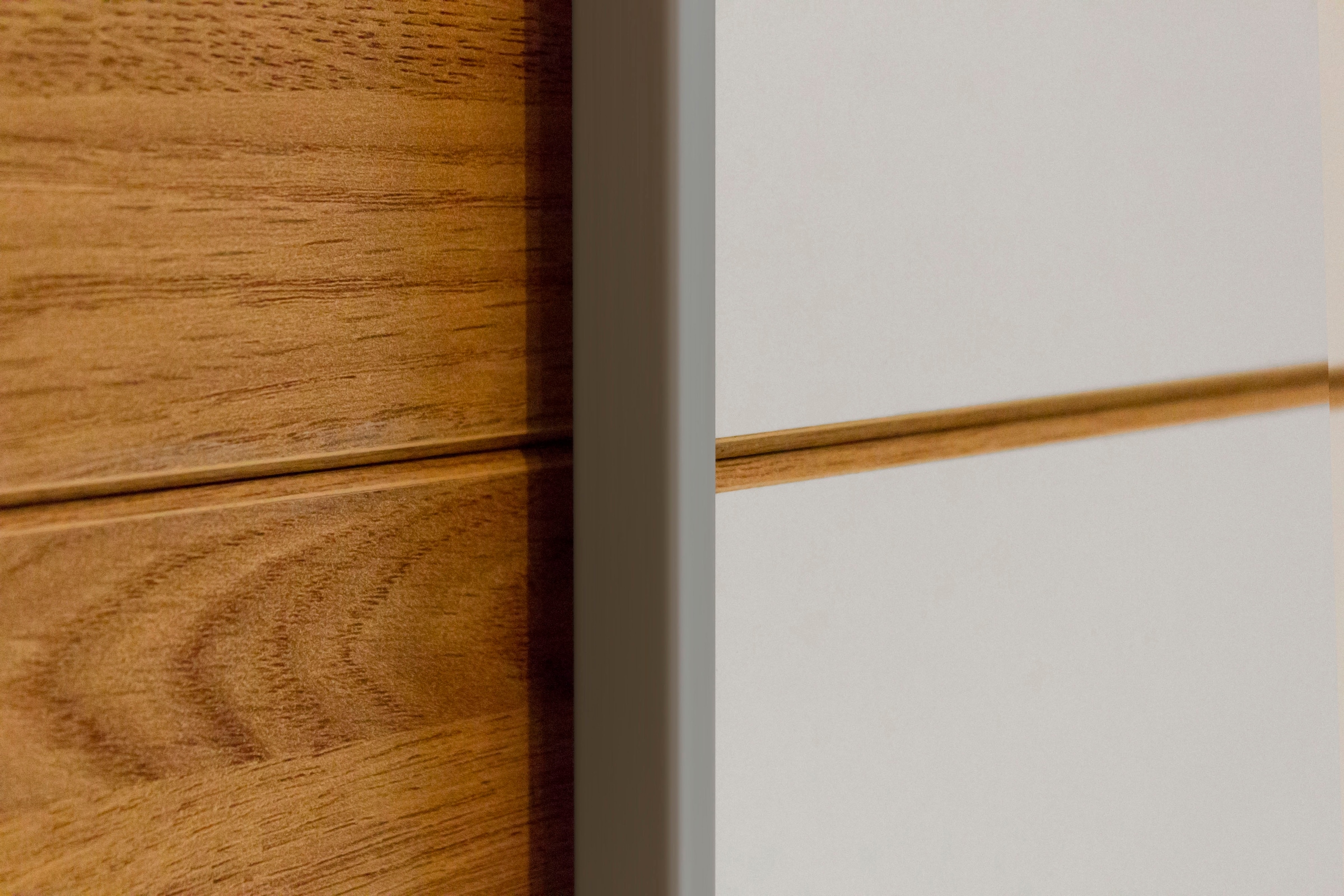 Home affaire Schiebetürenschrank »Galaxy Breite 200,220 oder 270cm breit, Kleiderschrank, Wäscheschrank«, INKLUSIVE kompletter Innenausstattung, Metallgriffe