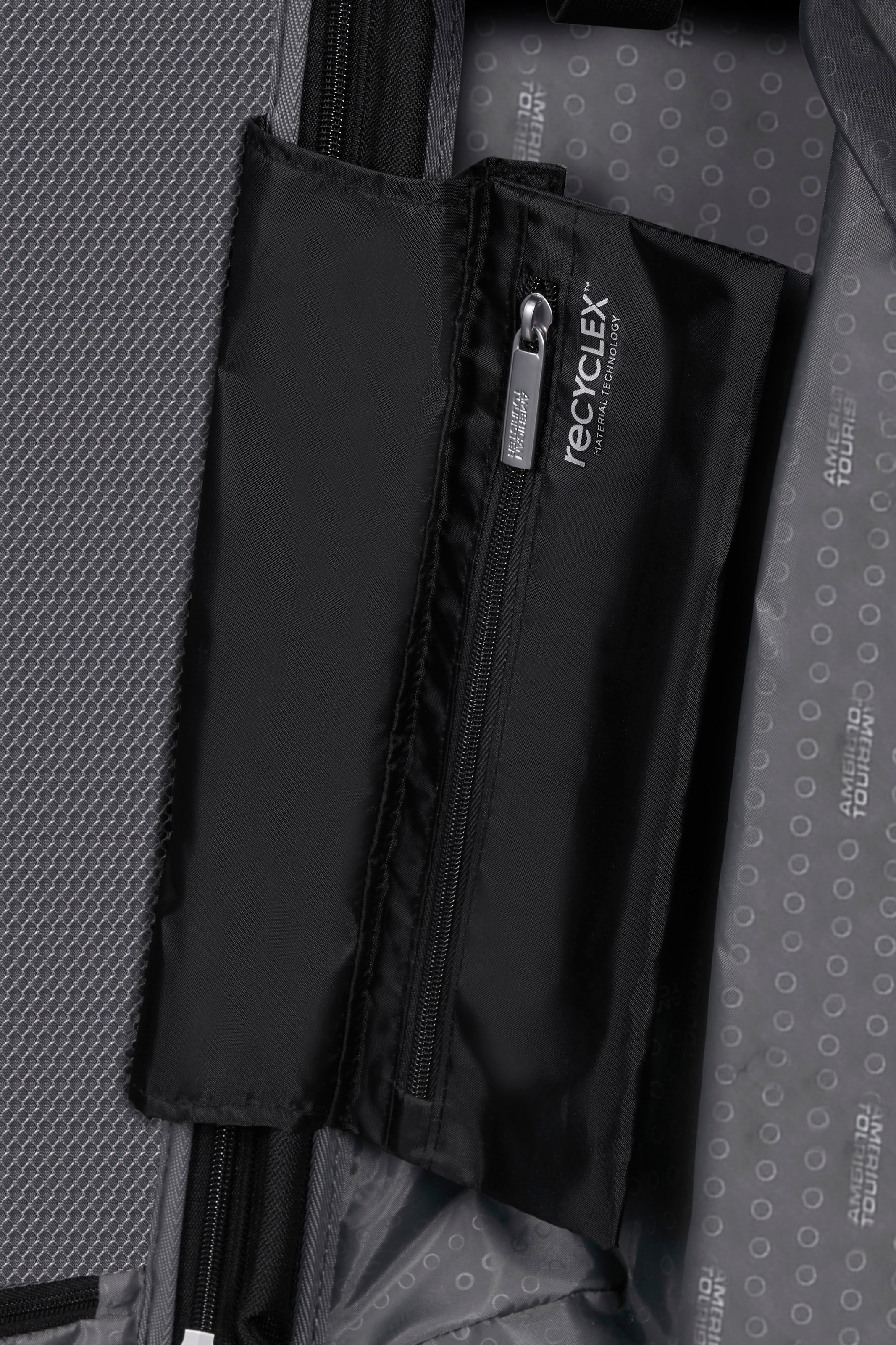 American Tourister® Hartschalen-Trolley »STARVIBE, in verschiedenen Farben und Grössen«, 4 Rollen, Handgepäck-Koffer Reisegepäck Koffer TSA-Zahlenschloss