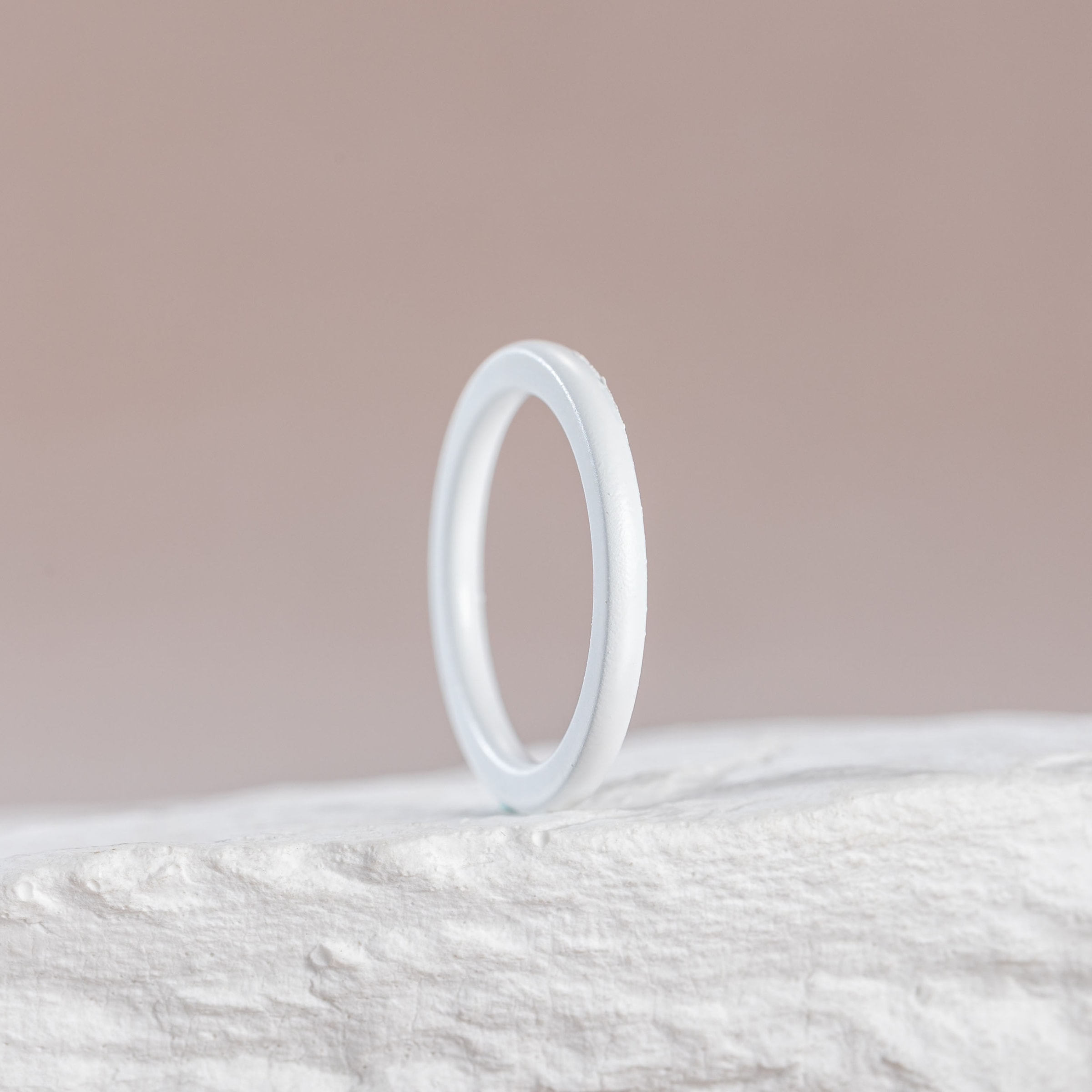 Firetti Fingerring »Schmuck Geschenk Edelstahl Ring Damenring Herrenring Color«