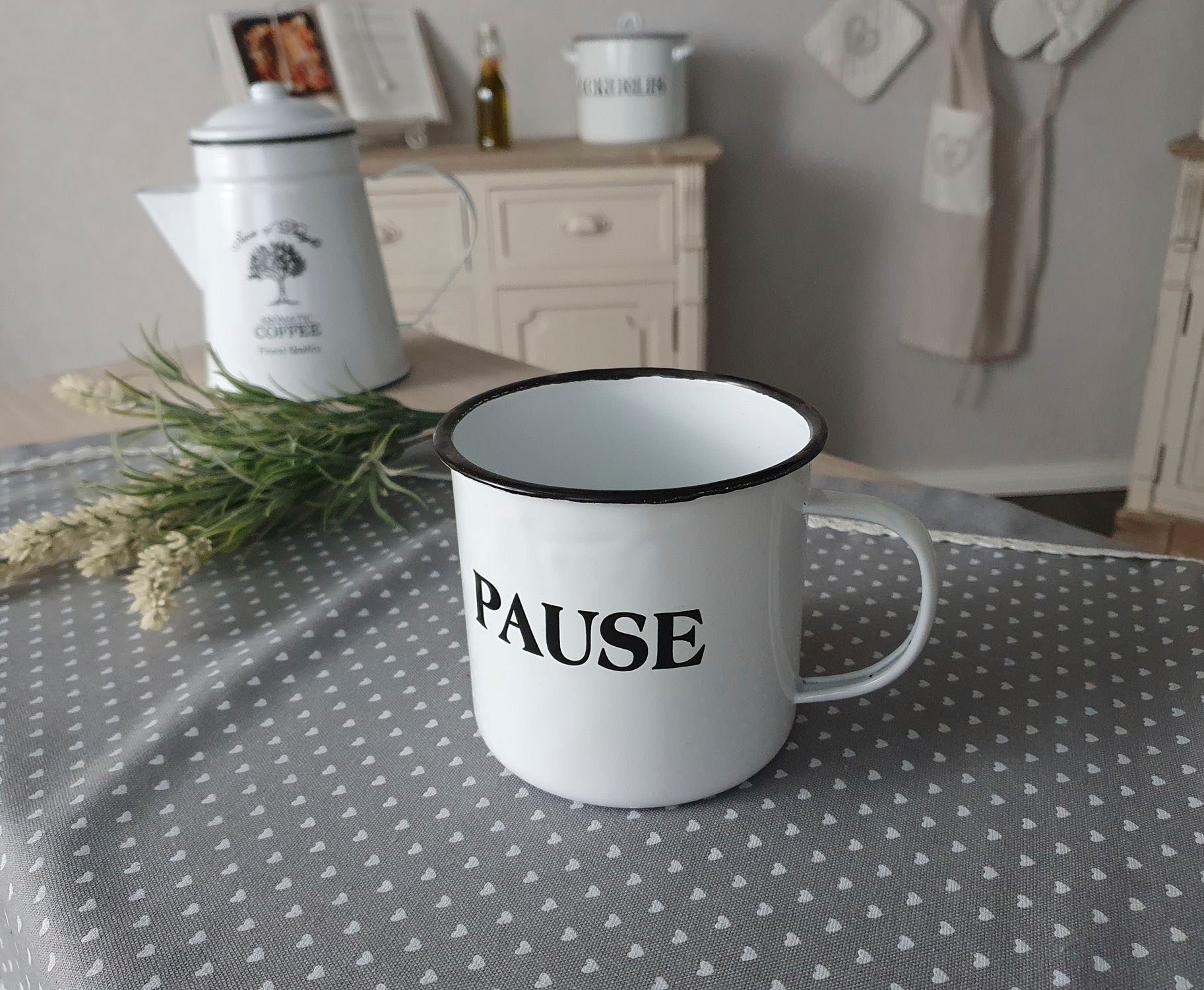 Ambiente Haus Tasse »Becher PAUSE aus Emaille in Antikweiss«, (1 tlg.)