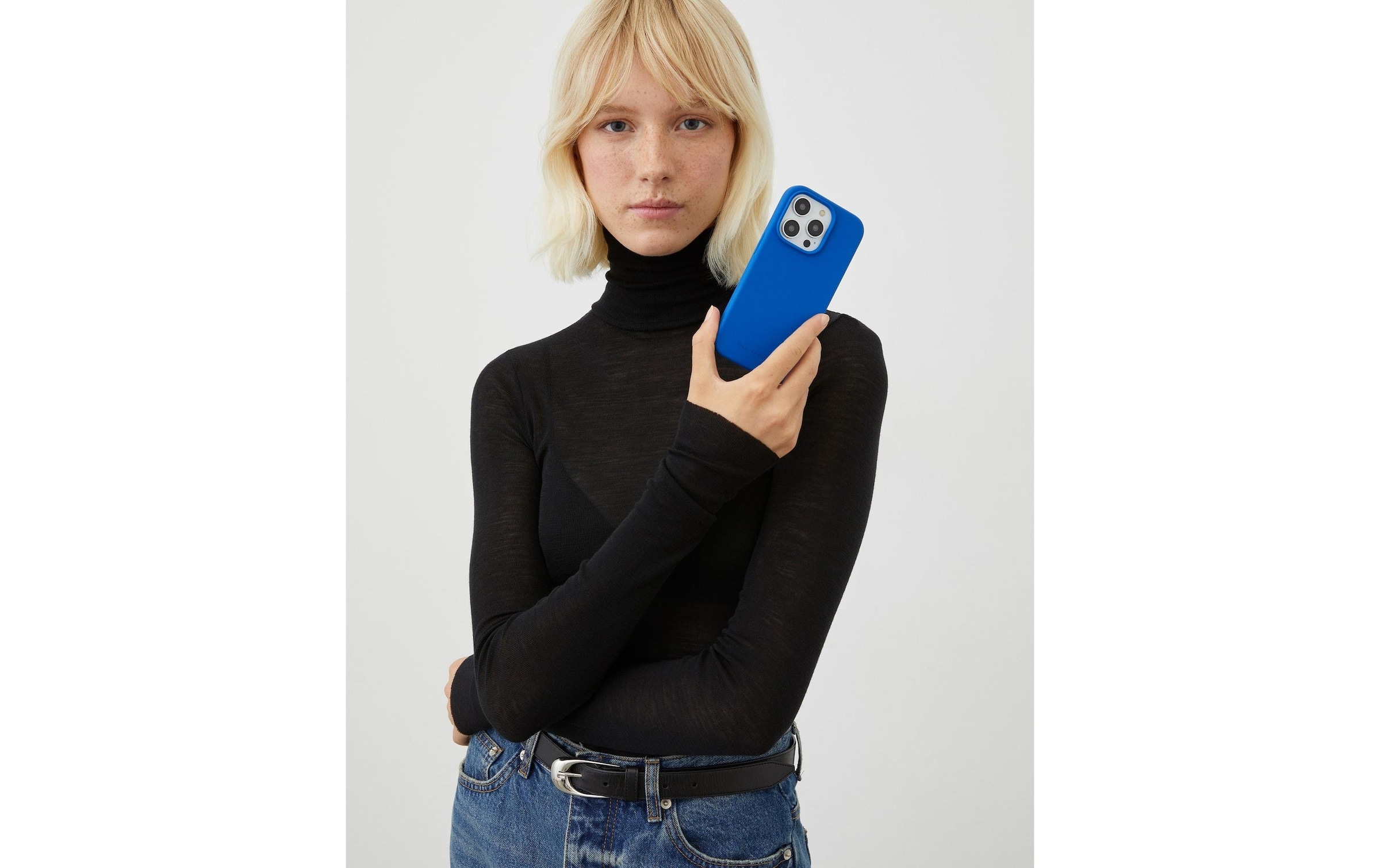 iDeal of Sweden Smartphone-Hülle »Silicone iPhone 15 Cobalt Blue«