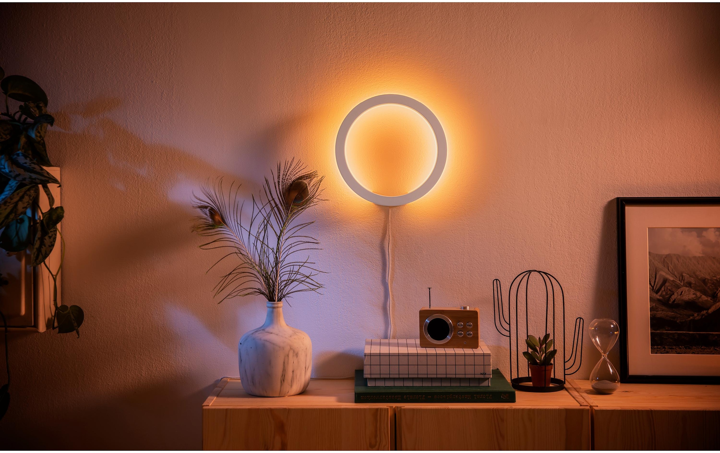 Philips Hue Wandleuchte »White & Color«