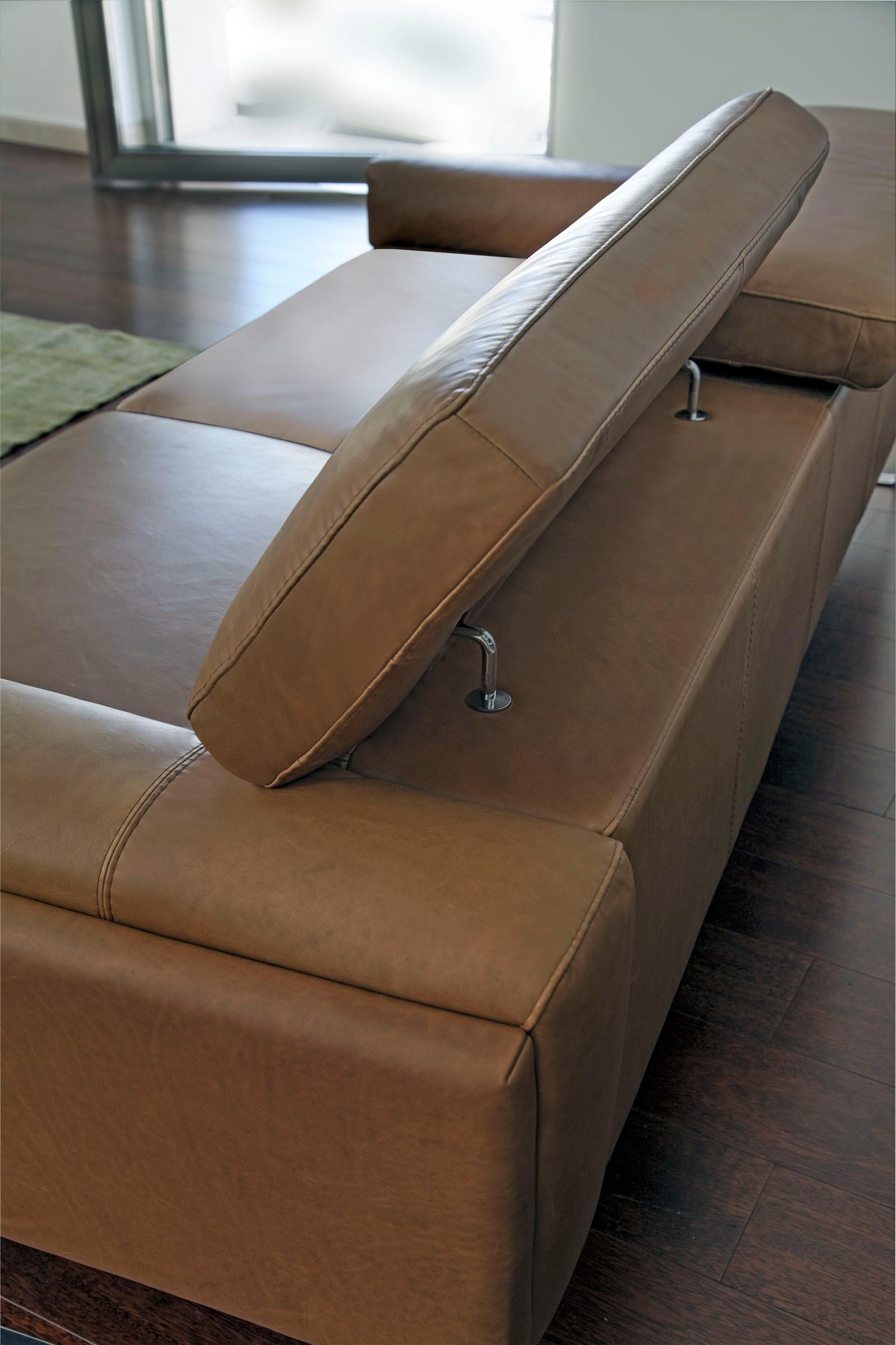 CALIA ITALIA 2,5-Sitzer »Romeo, Designsofa der Extraklasse mit tollem Sitzkomfort«, Designkufenfuss und hochwertigem Lederbezug