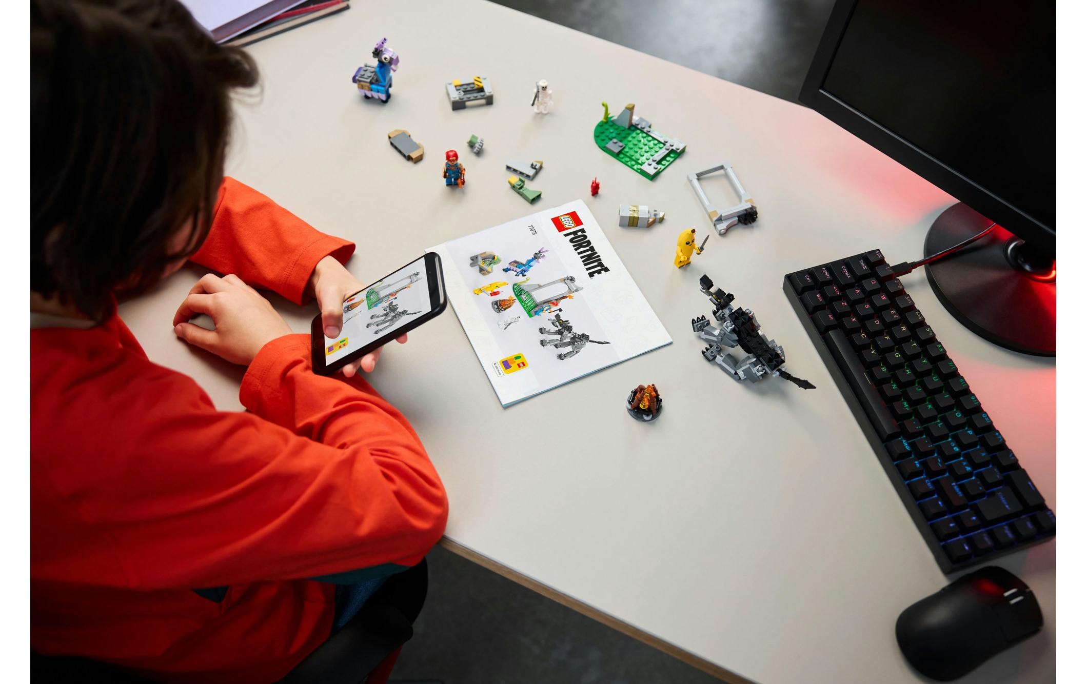 LEGO® Spielbausteine »Fortnite Lager Schali und Zündkerzenkünstlerin 77075«, (250 St.)