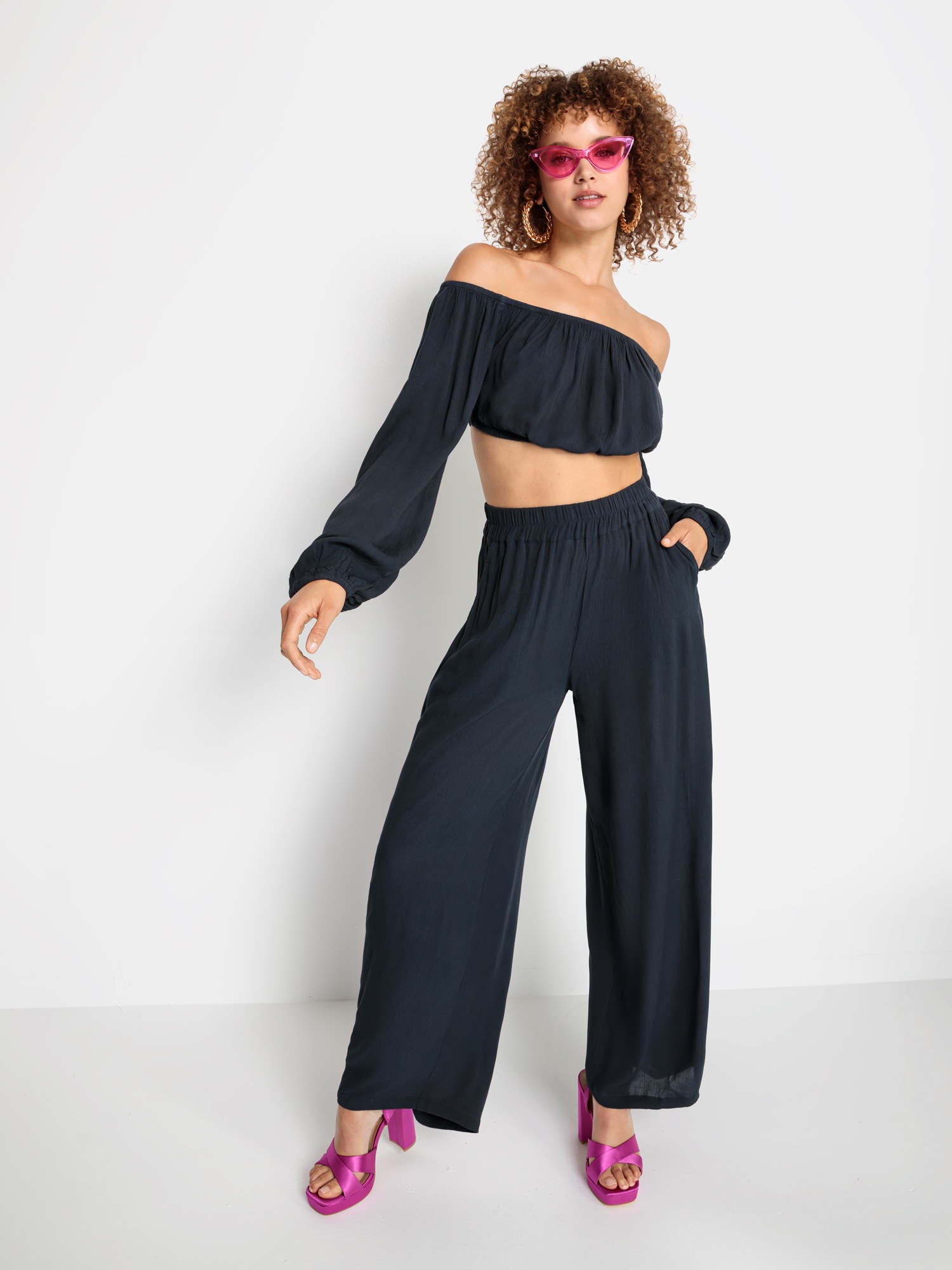 LSCN by LASCANA Carmenbluse in verkürzter Länge