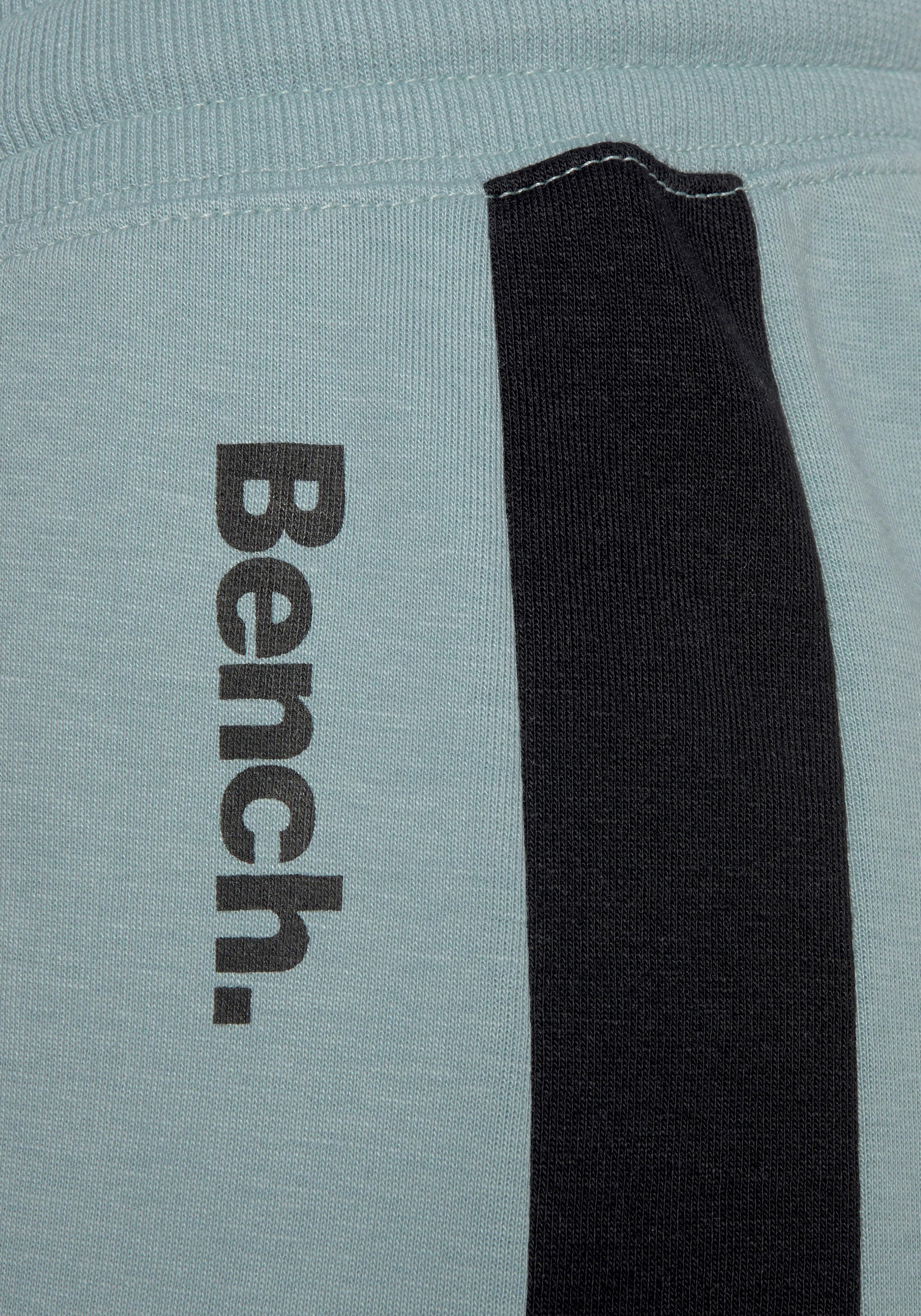 Bench. Loungewear Loungehose, mit Seitenstreifen und geradem Bein, Loungewear