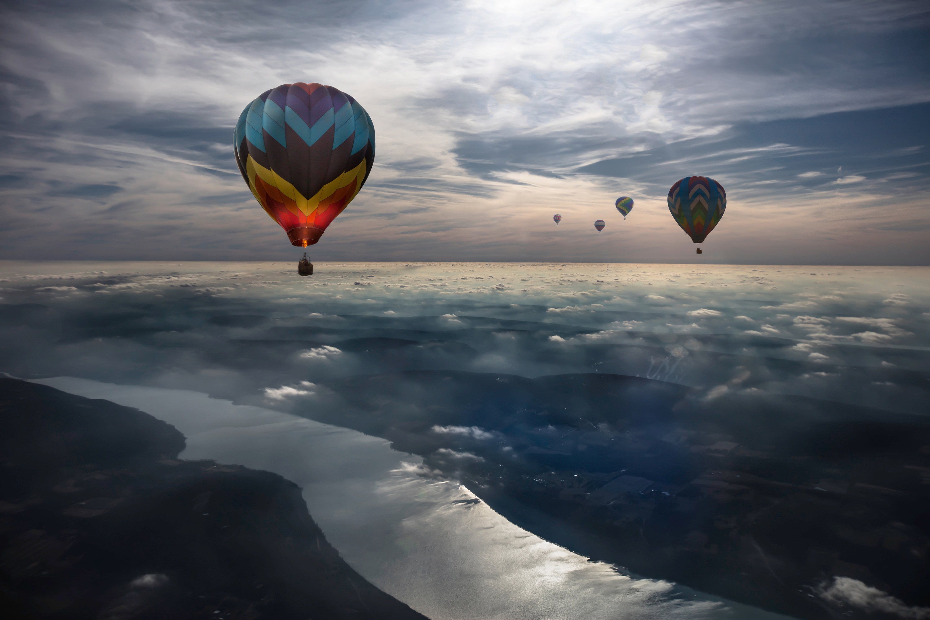 Papermoon Fototapete »Photo-Art HEATHER BONADIO, DEN HIMMEL KÜSSEN«