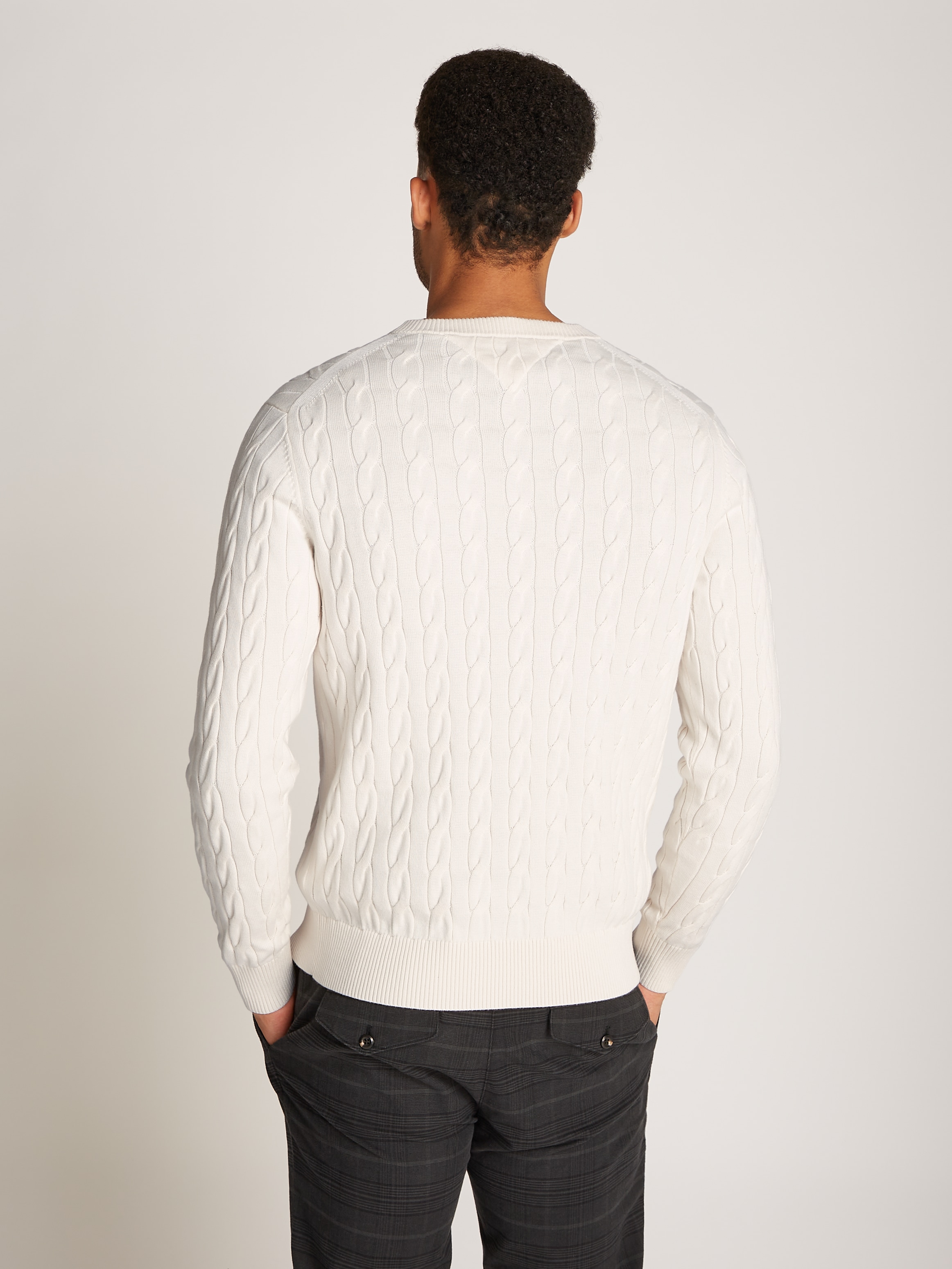 Tommy Hilfiger Strickpullover »CLASSIC CABLE CREW NECK mit Strukturstrick und Flaglabel«, unifarben, casual, regular fit, Baumwolle, Rundhals