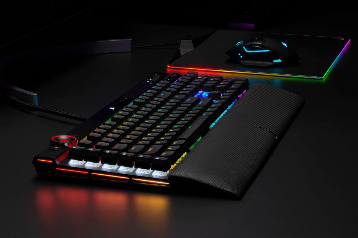 Corsair Gaming-Tastatur »Corsair K100 RGB«, (Handgelenkauflage-Multimedia-Tasten-programmierbare G-Tasten)