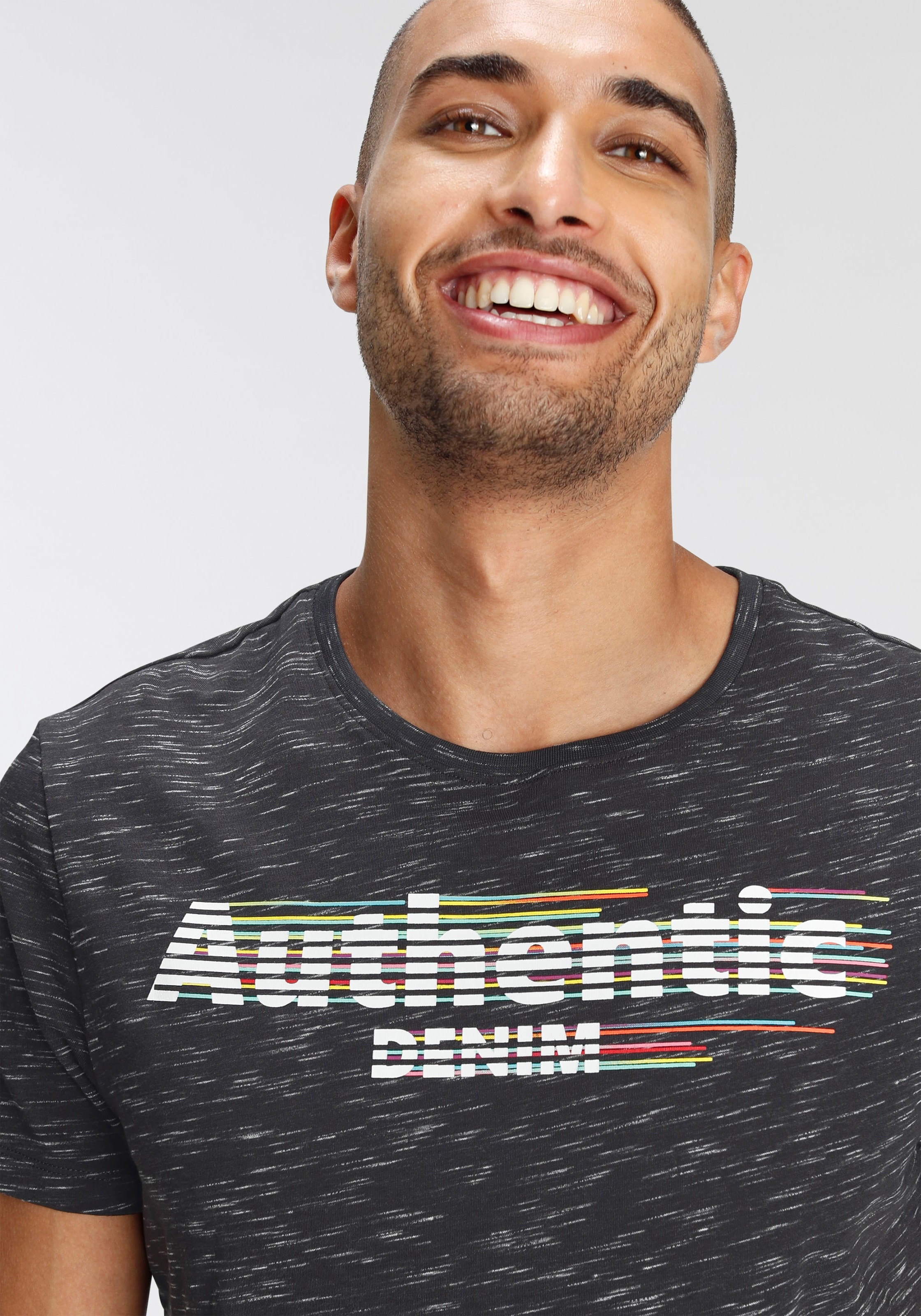 AJC T-Shirt, mit modischem Logoprint online shoppen | Jelmoli-Versand
