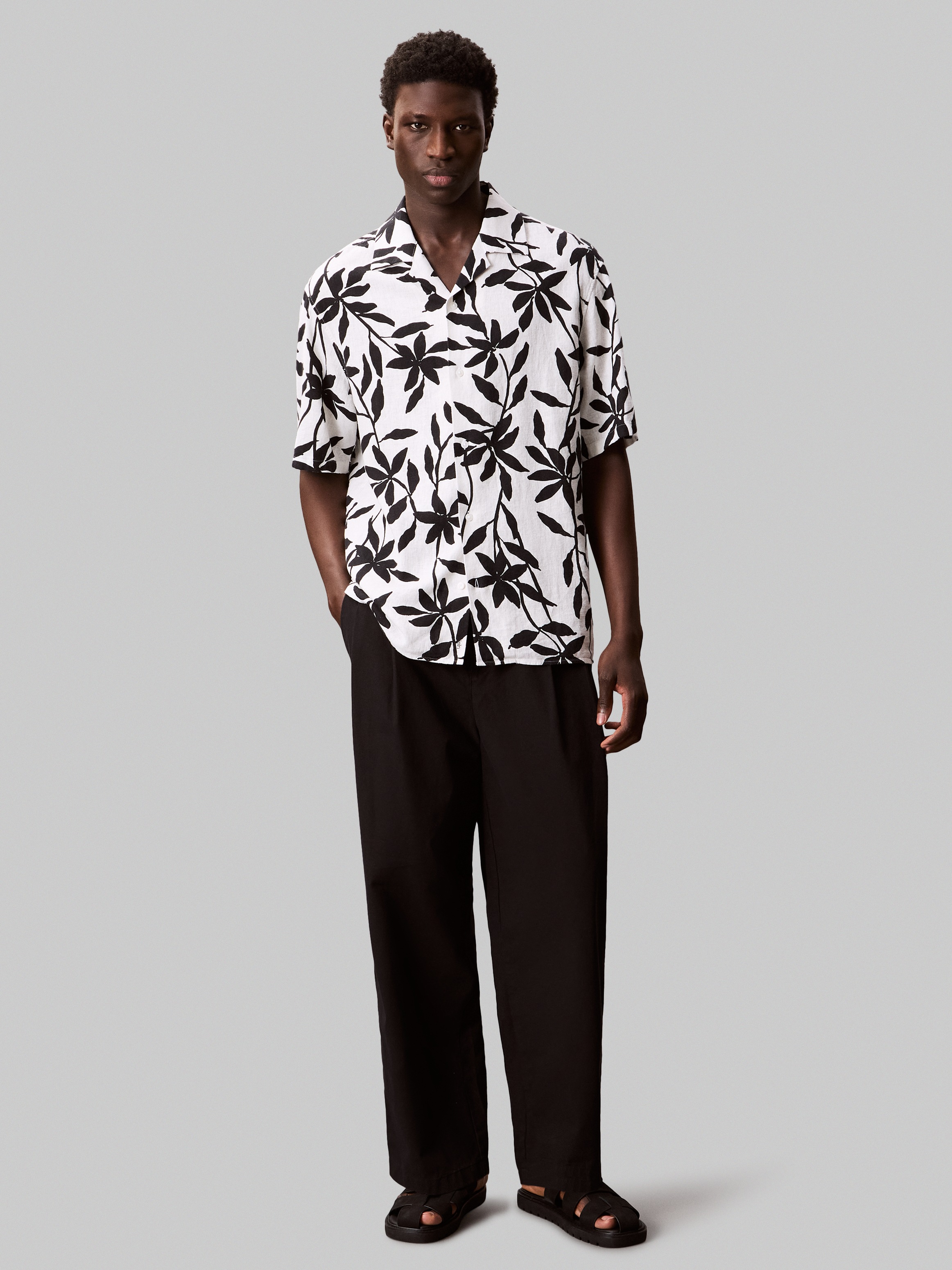 Calvin Klein Kurzarmhemd »SS CMP CLLR AP LNN R«, Mit Rundhalsausschnitt