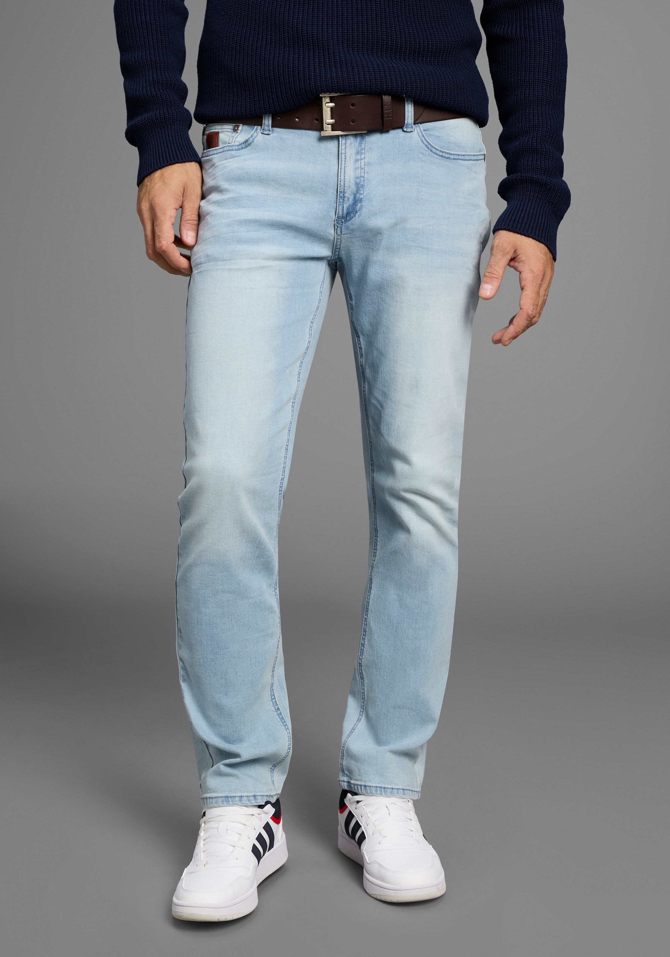 Bruno Banani Straight-Jeans "Hutch" gerade geschnittenes Bein, niedrige Leibhöhe, reguläre Passform