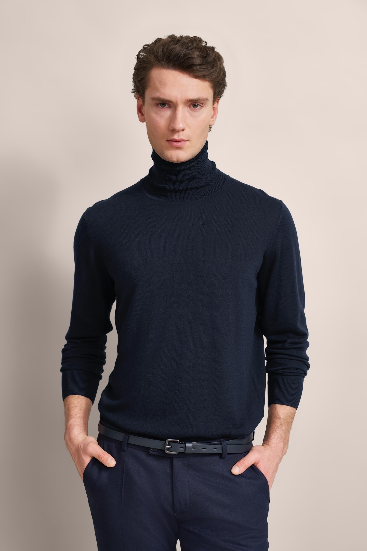 bugatti Rollkragenpullover aus 100 % Merinowolle