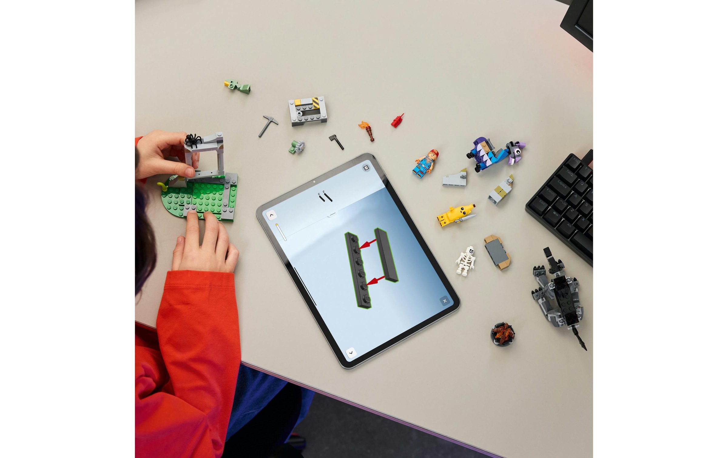 LEGO® Spielbausteine »Fortnite Lager Schali und Zündkerzenkünstlerin 77075«, (250 St.)