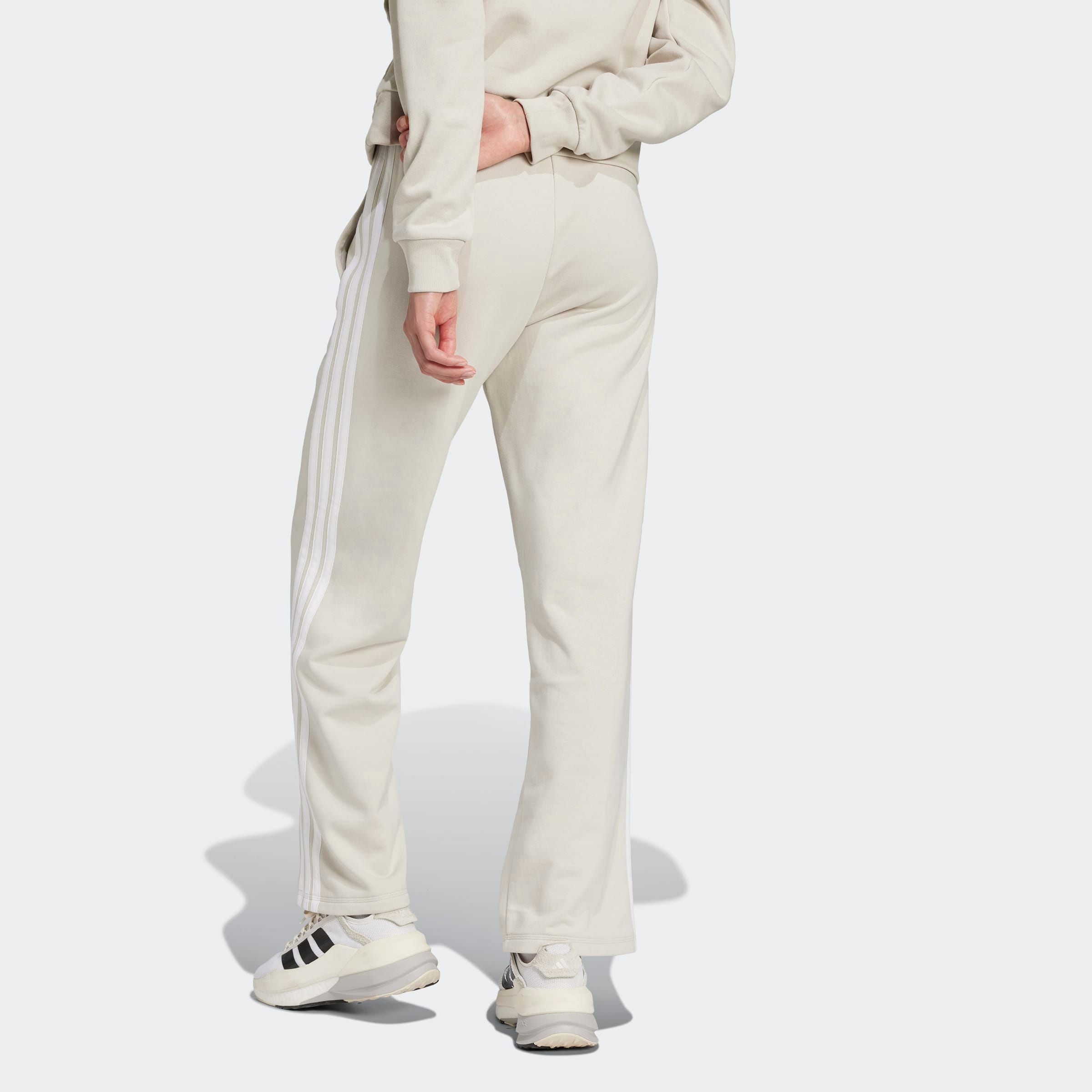 adidas Sportswear Sporthose »W 3S FT OH PT«, (1 tlg.), Reguläre Passform, aus weichem French Terry