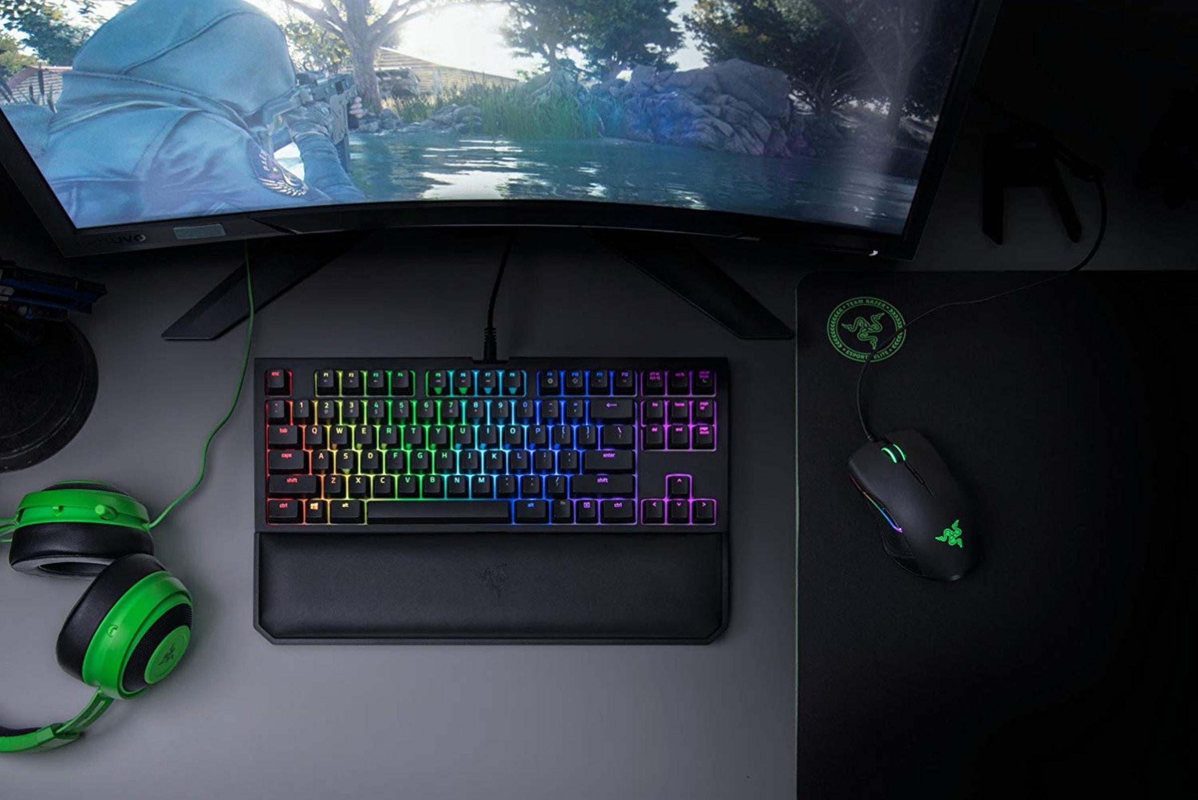 RAZER Tastatur »BlackWidow Chroma V2«, (Handgelenkauflage)