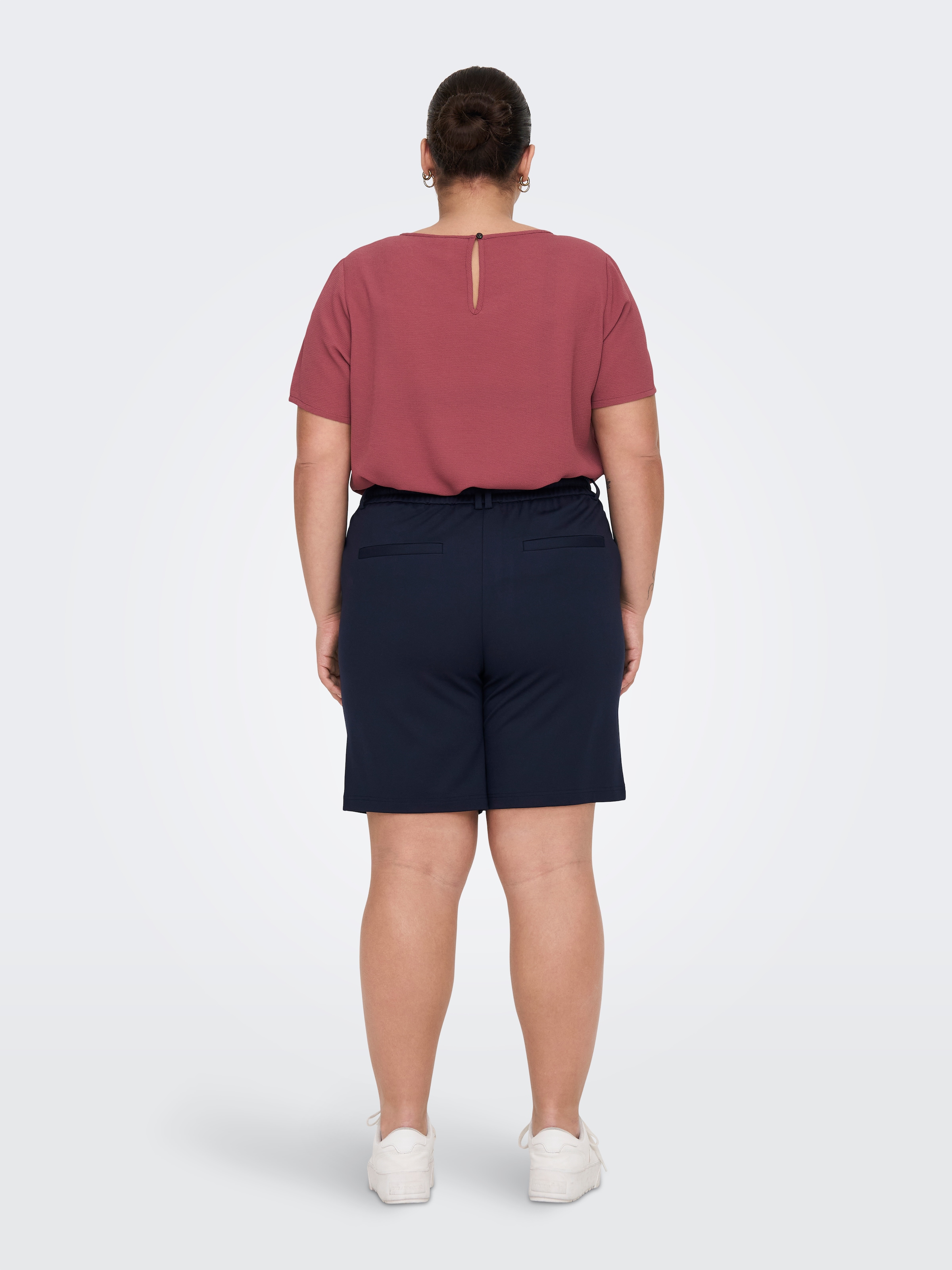 ONLY CARMAKOMA Shorts »CARGOLDTRASH«