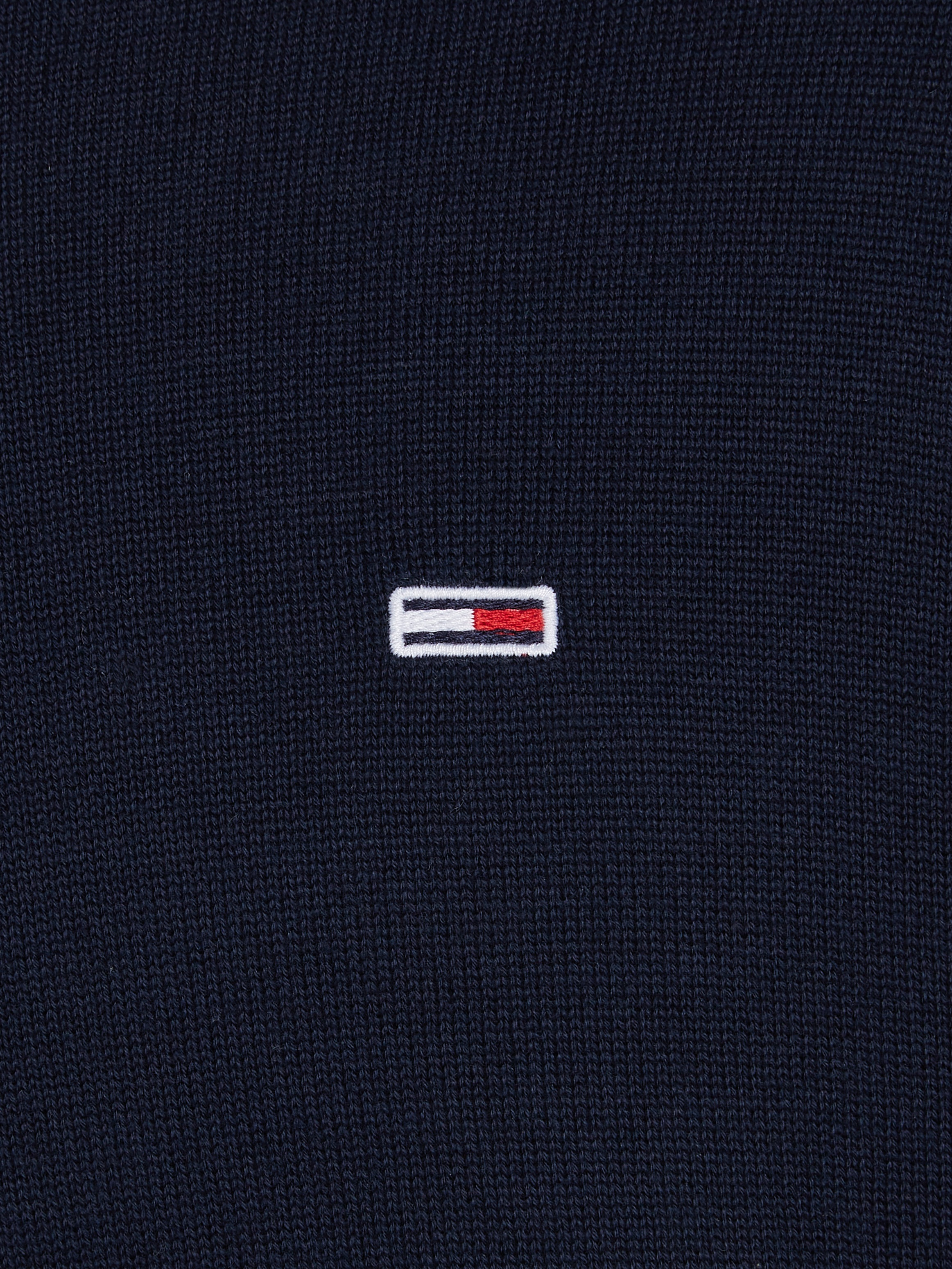 Tommy Jeans Rundhalspullover »TJM SLIM ESSENTIAL LIGHT SWEATER«, mit Flag-Patch