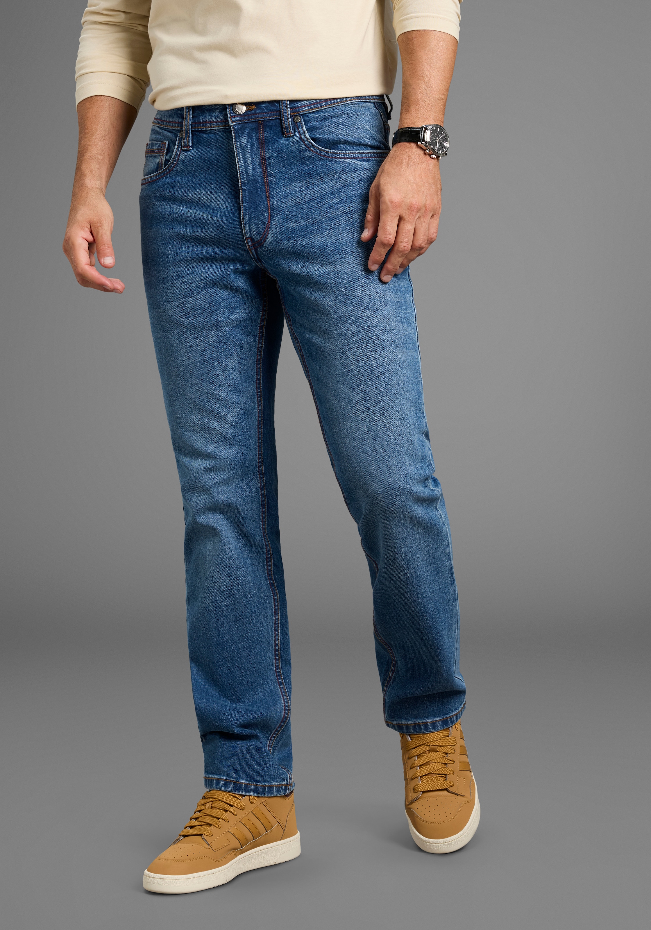 Arizona Straight-Jeans gerader Schnitt, mit Eingrifftaschen, Gesässtaschen und Coinpocket