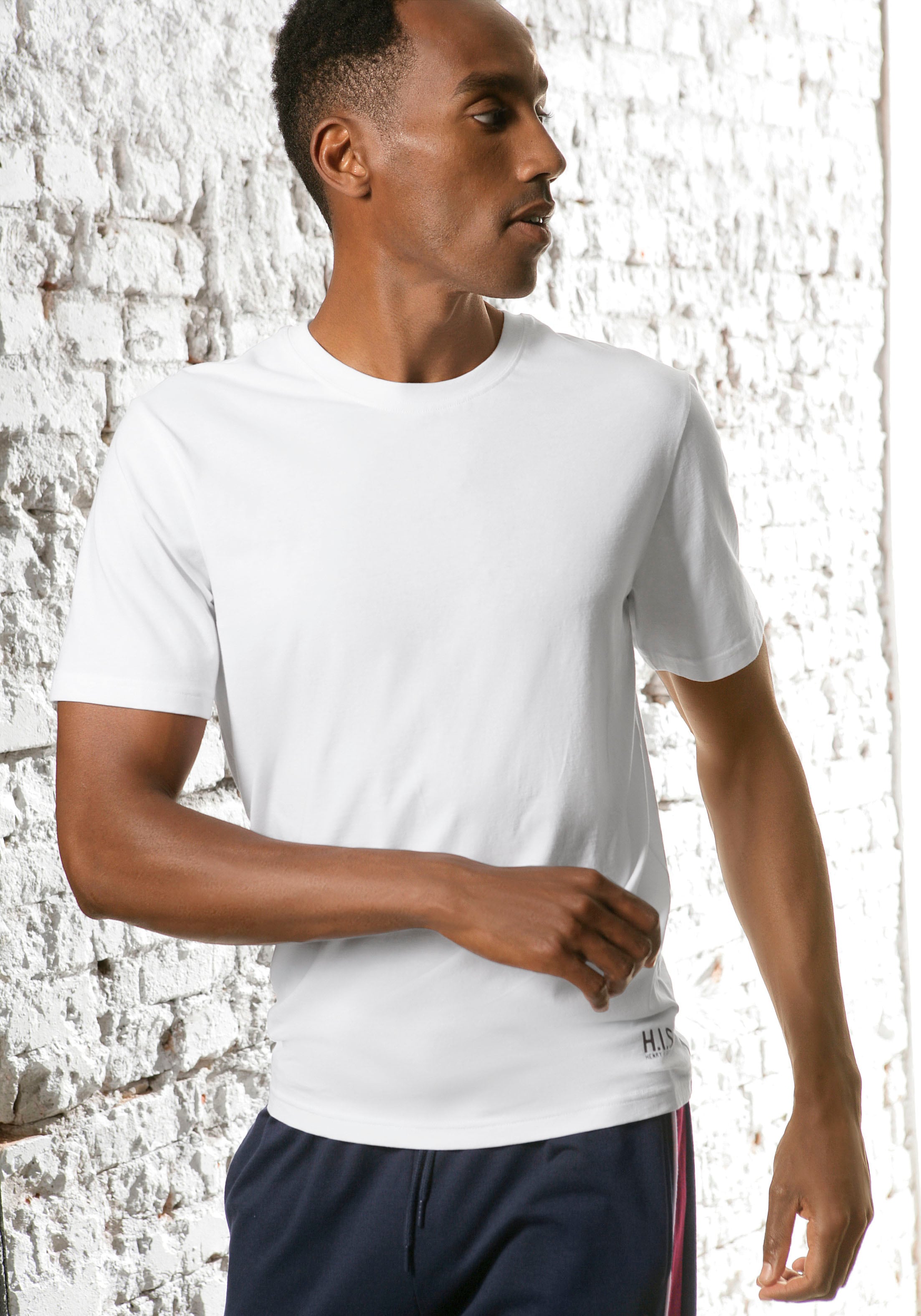 H.I.S T-Shirt »Unterziehshirt mit Rundhals«, (3er-Pack), aus Baumwoll-Mix