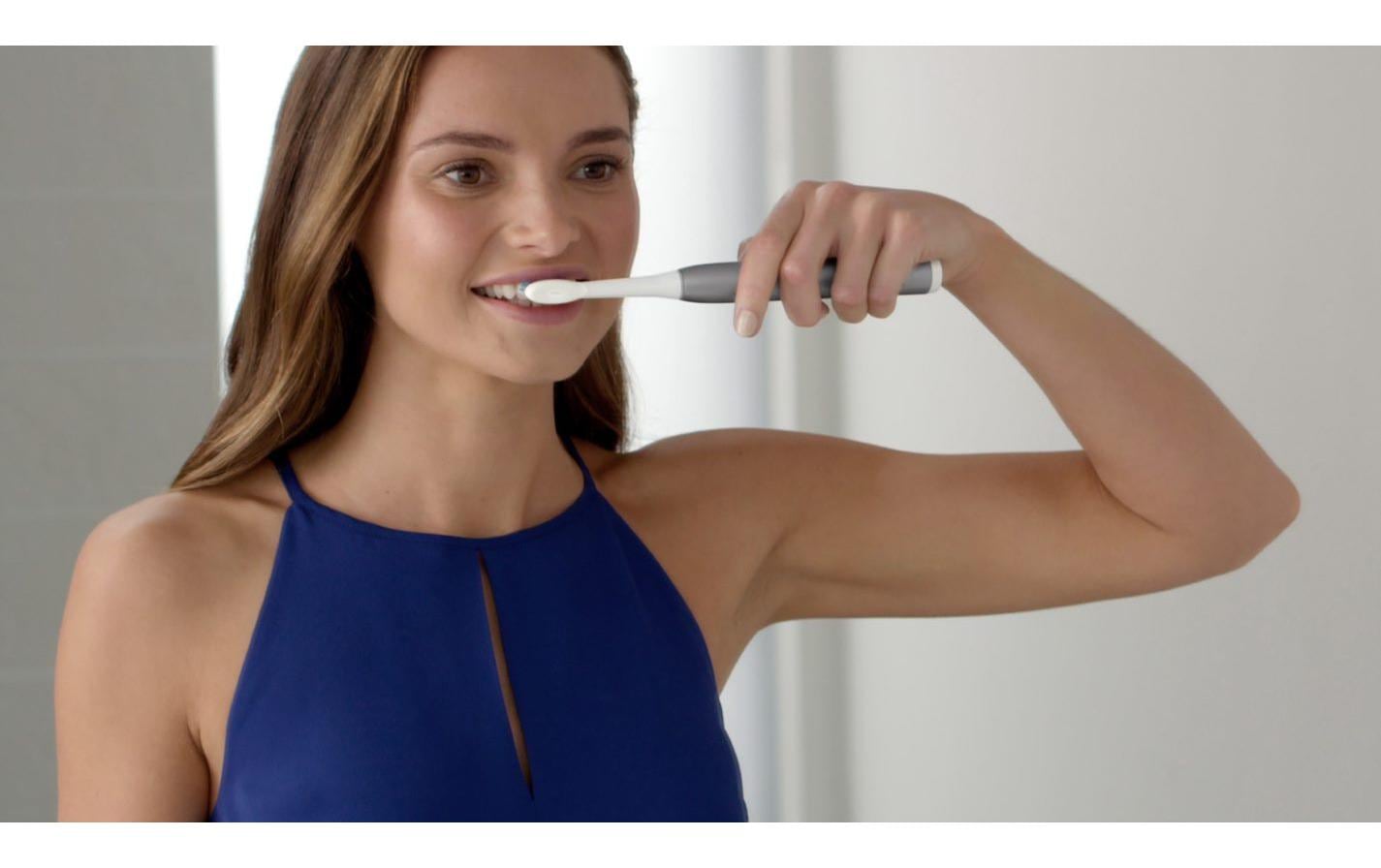 Oral-B Schallzahnbürste »Luxe 4500 Platin«, 1 St. Aufsteckbürsten