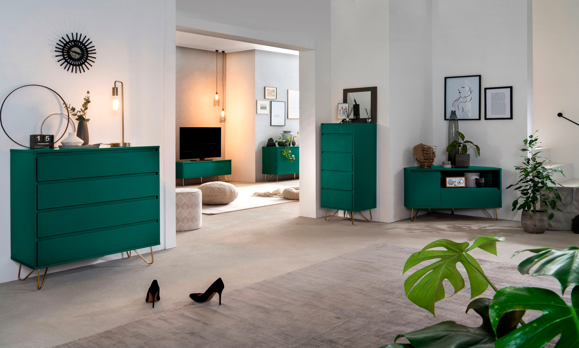 SalesFever Sideboard »Bolton Zeitlose Kommode für stilvolle Ordnung«, Kommode mit Haarnadelbeine aus Metall mit Messinglegierung