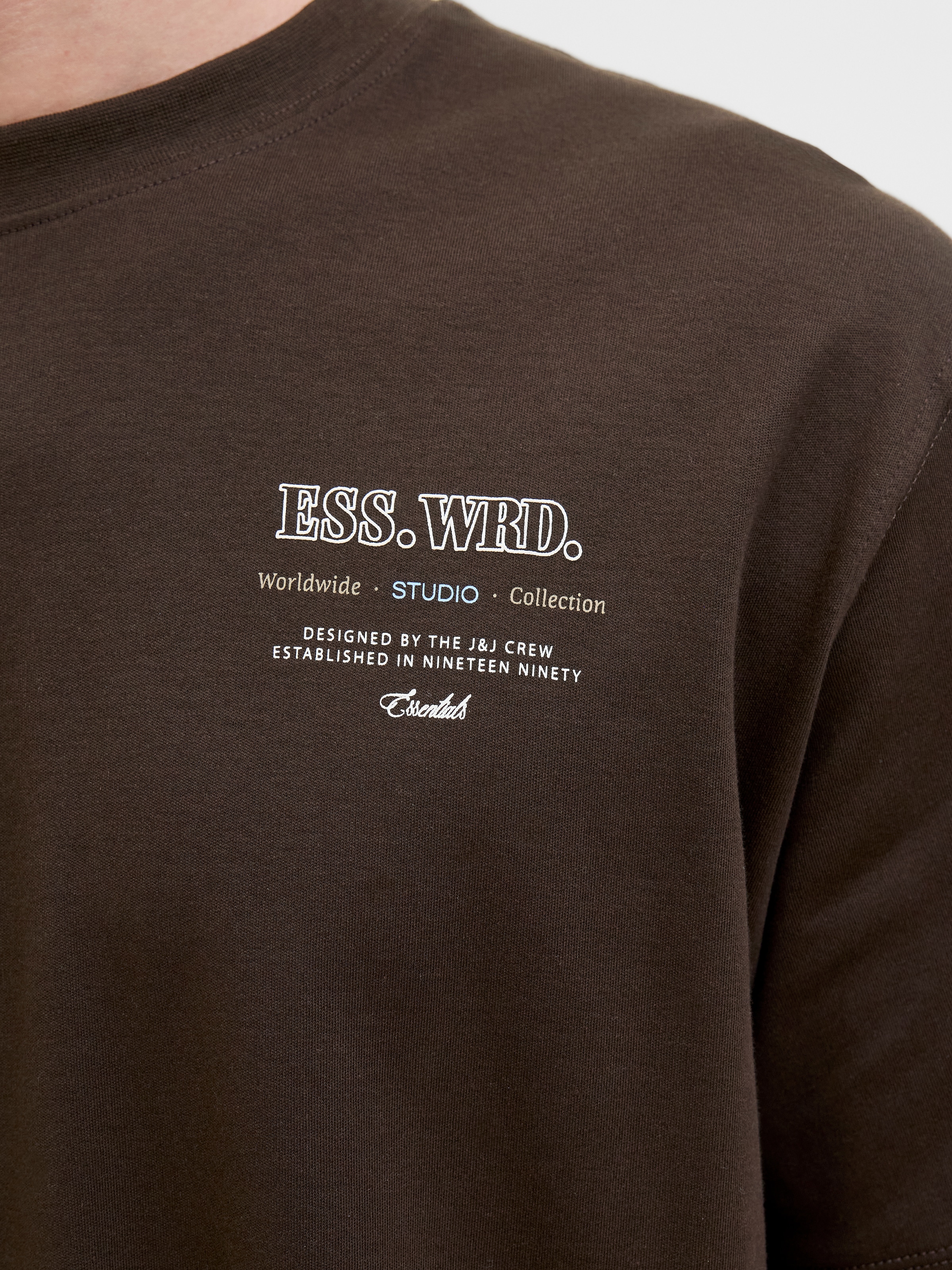 Jack & Jones Rundhalsshirt »JJEURBAN EDGE STUDIO TEE SS O-NECK NOOS«, mit Front und Back Print