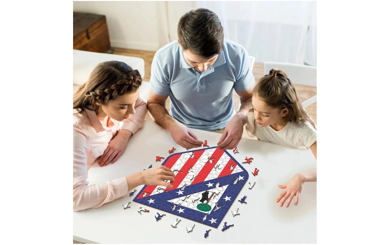 Puzzle »Iconic Atletico Madrid – Logo«, Holzart: Birke (Herkunftsland: China)